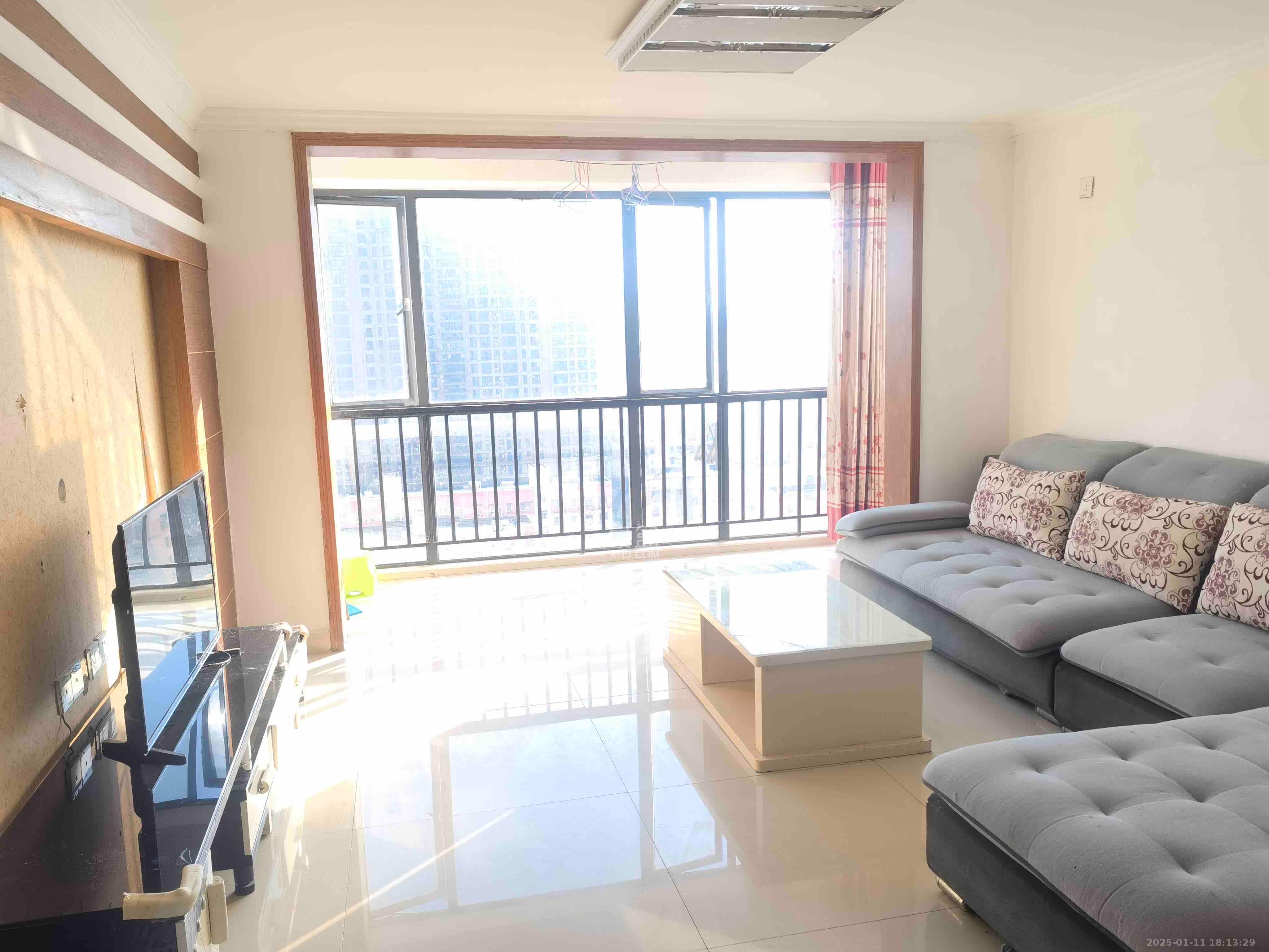 西城龙庭  2室2厅1卫    2200.0元/月室内图1