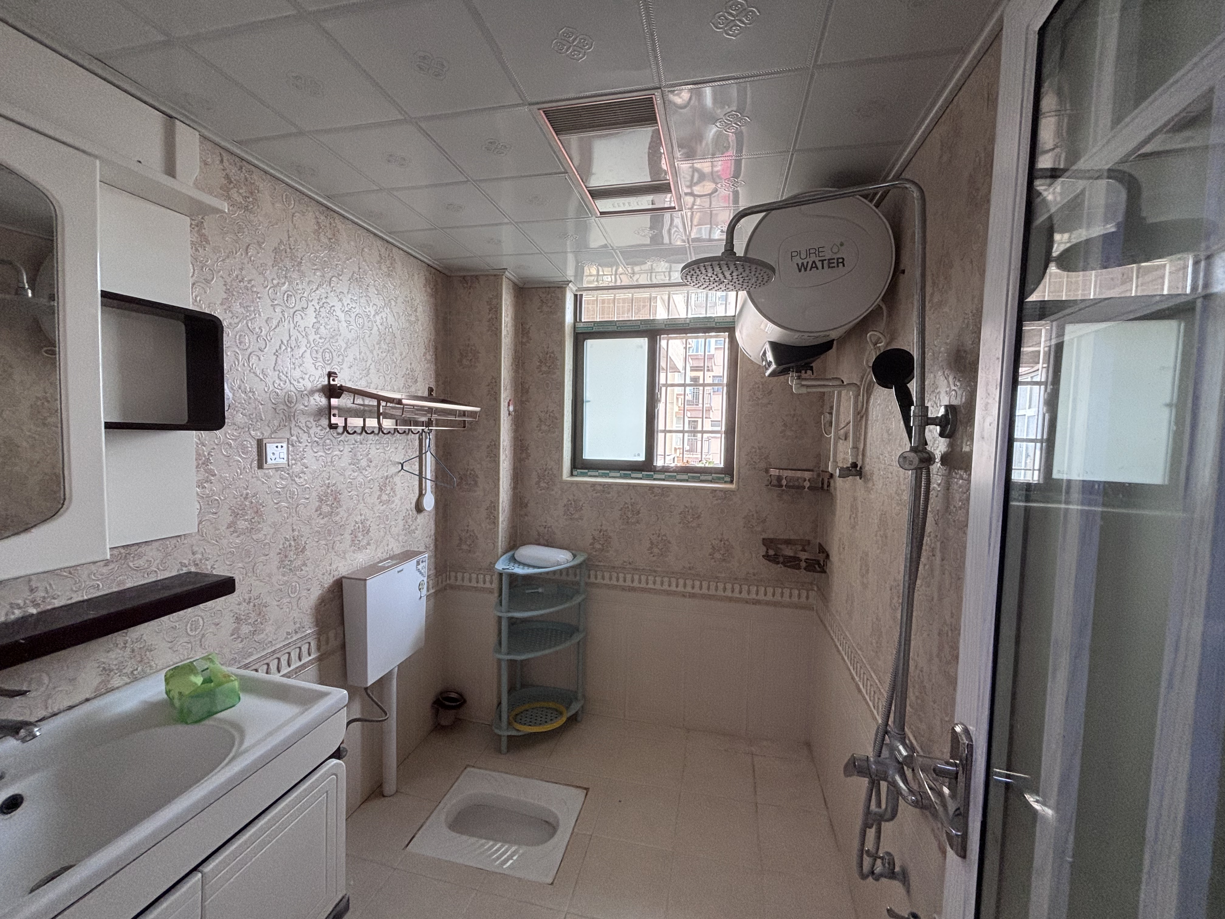 金信顺馨园  2室1厅1卫    42.8万 金信顺馨园  2室1厅1卫    42.8万客厅