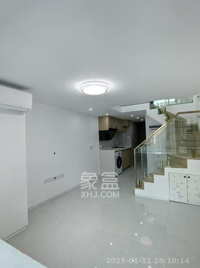 福晟翡翠湾 1室1厅1卫 2200.0元/月 福晟翡翠湾 1室1厅1卫 2200.0元/月室内图