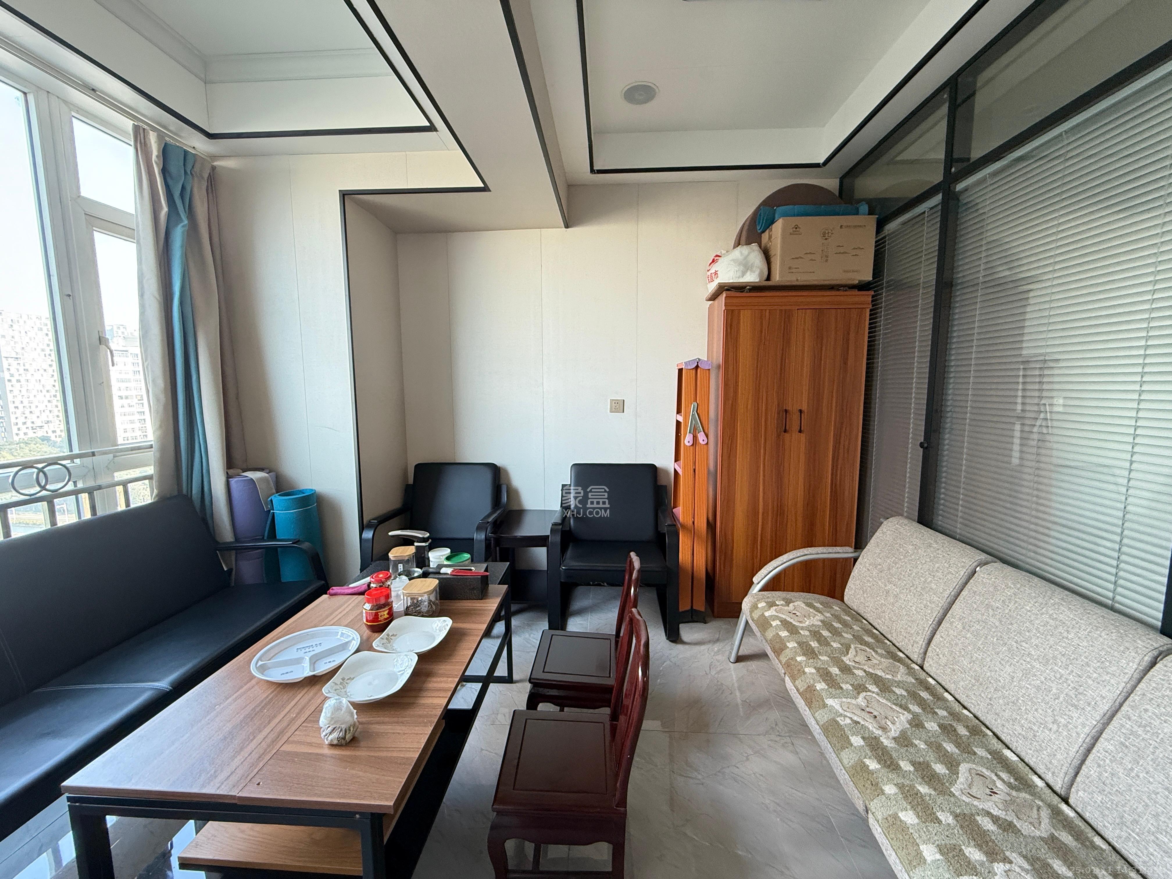 长城华都 4室2厅1卫 1500.0元/月 长城华都 4室2厅1卫 1500.0元/月室内图