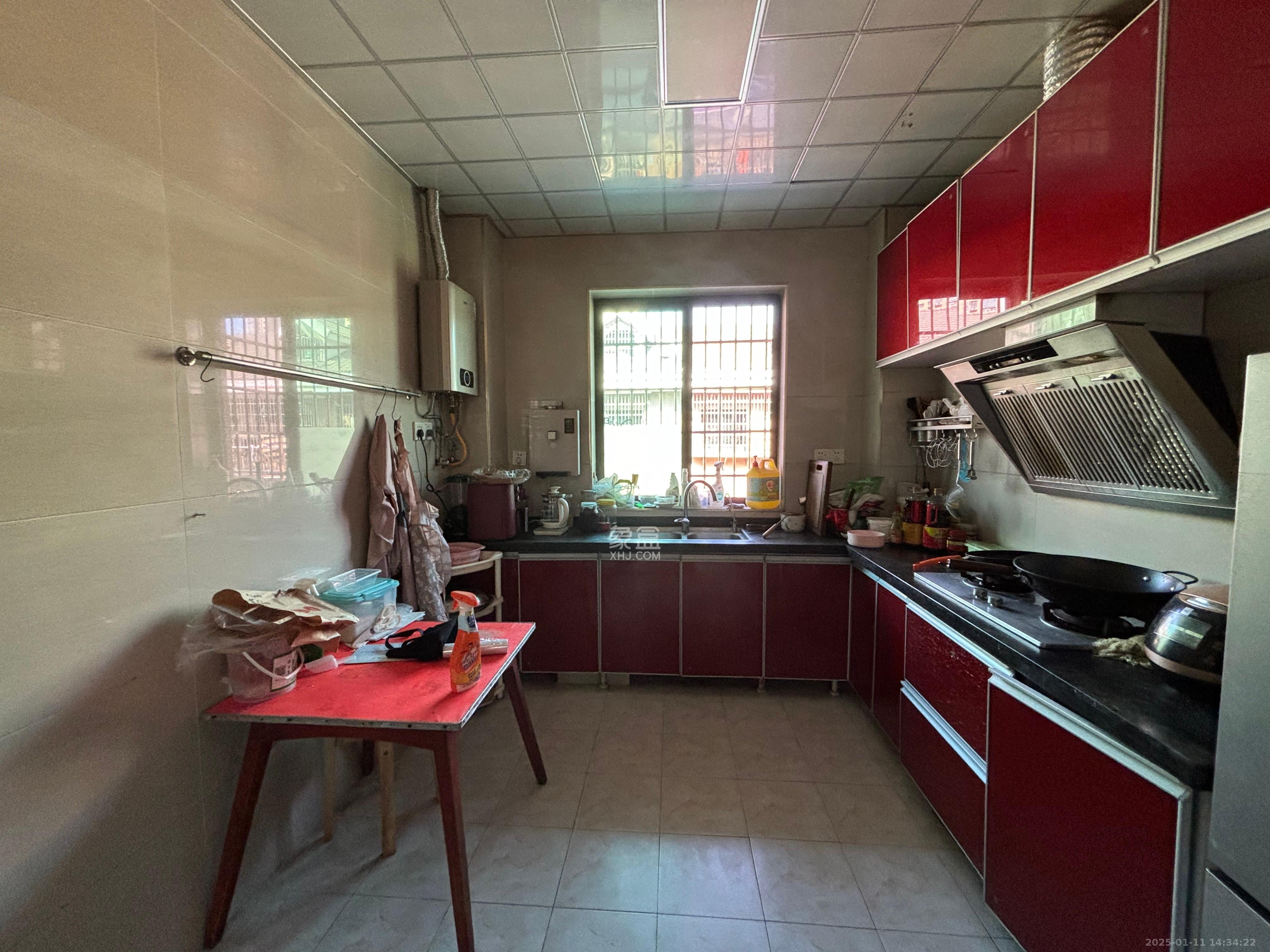 大桥四区 3室2厅1卫 2500.0元/月 大桥四区 3室2厅1卫 2500.0元/月室内图