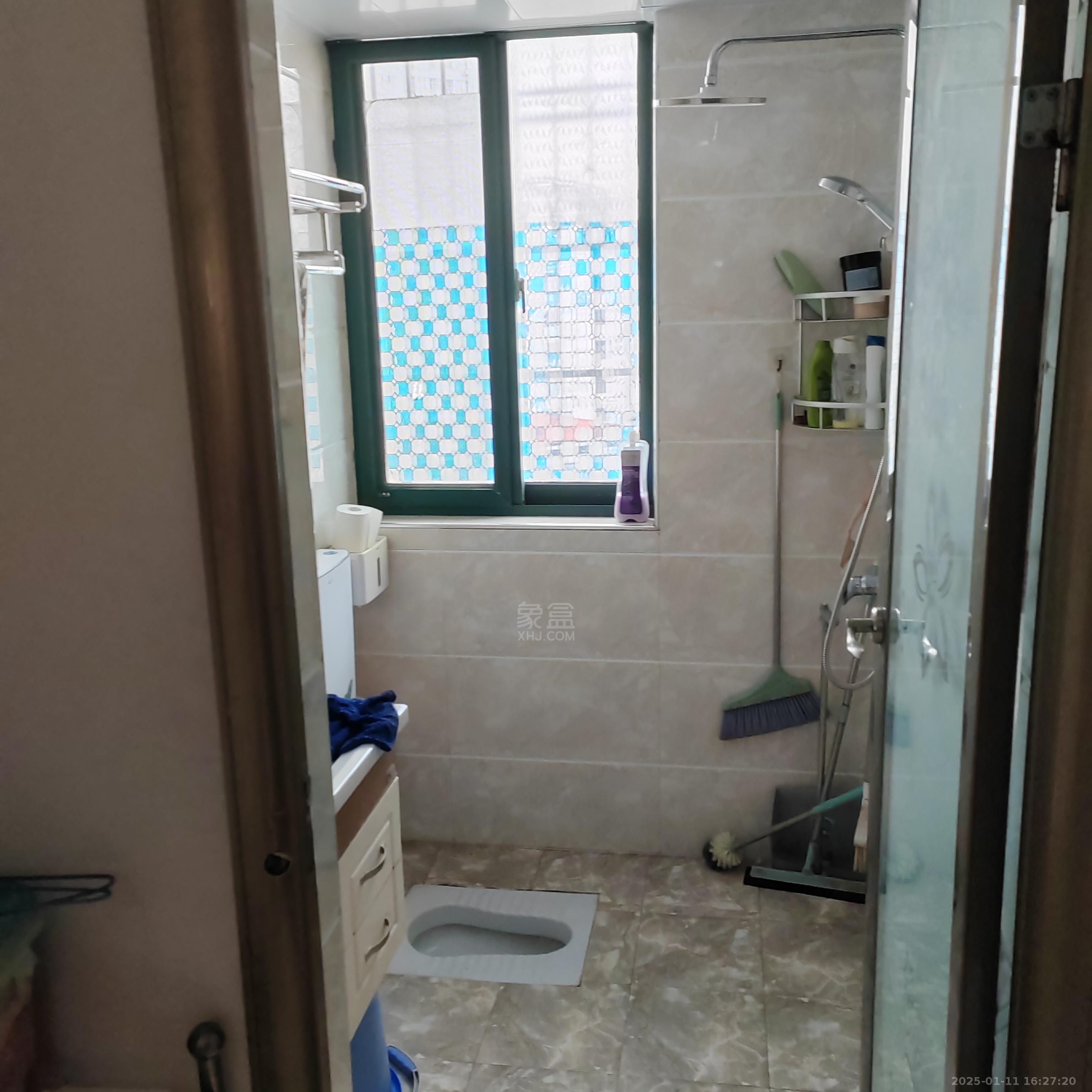 公园8号 3室2厅2卫 2000.0元/月 公园8号 3室2厅2卫 2000.0元/月室内图