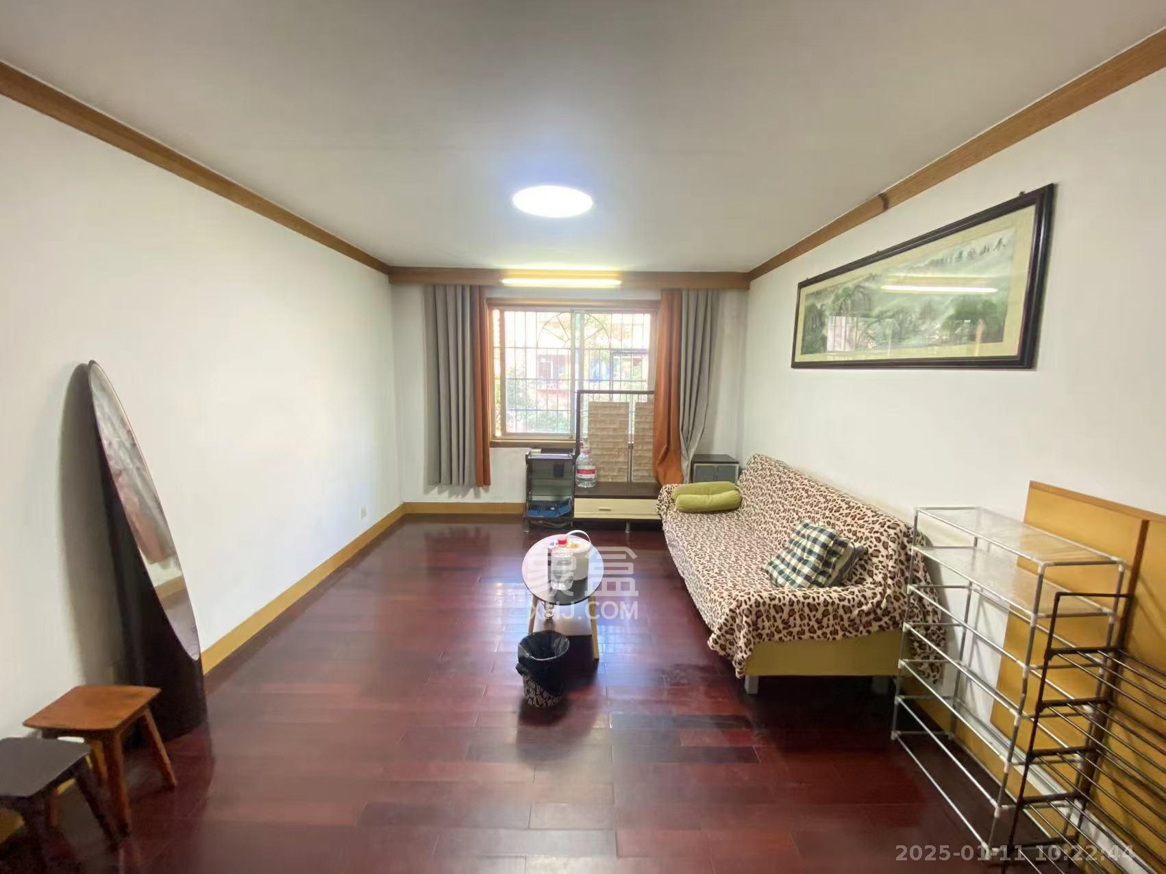 水泵厂宿舍  3室2厅1卫    1800.0元/月 水泵厂宿舍  3室2厅1卫    1800.0元/月室内图