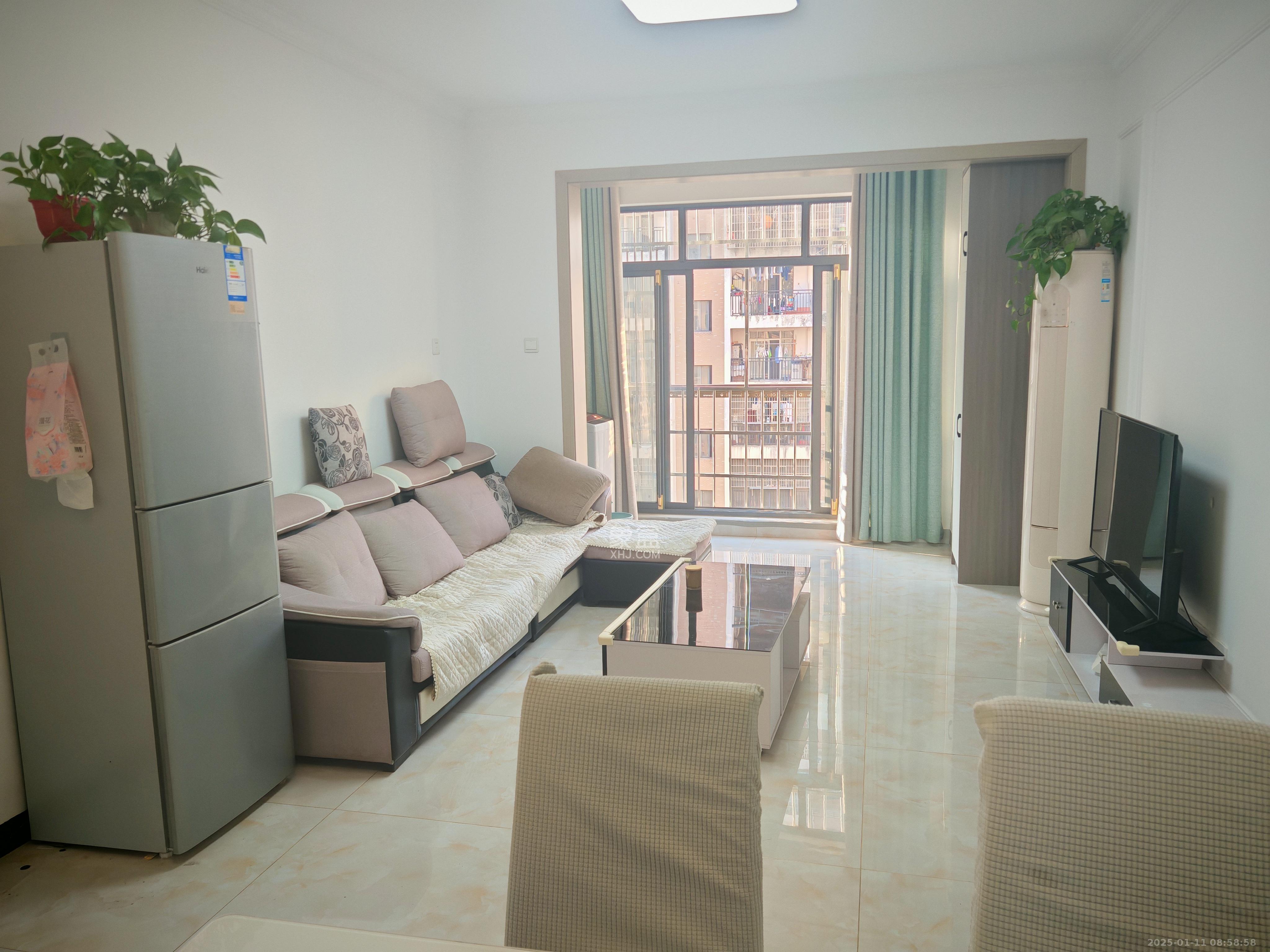 山水新城 2室2厅1卫 2000.0元/月 山水新城 2室2厅1卫 2000.0元/月室内图