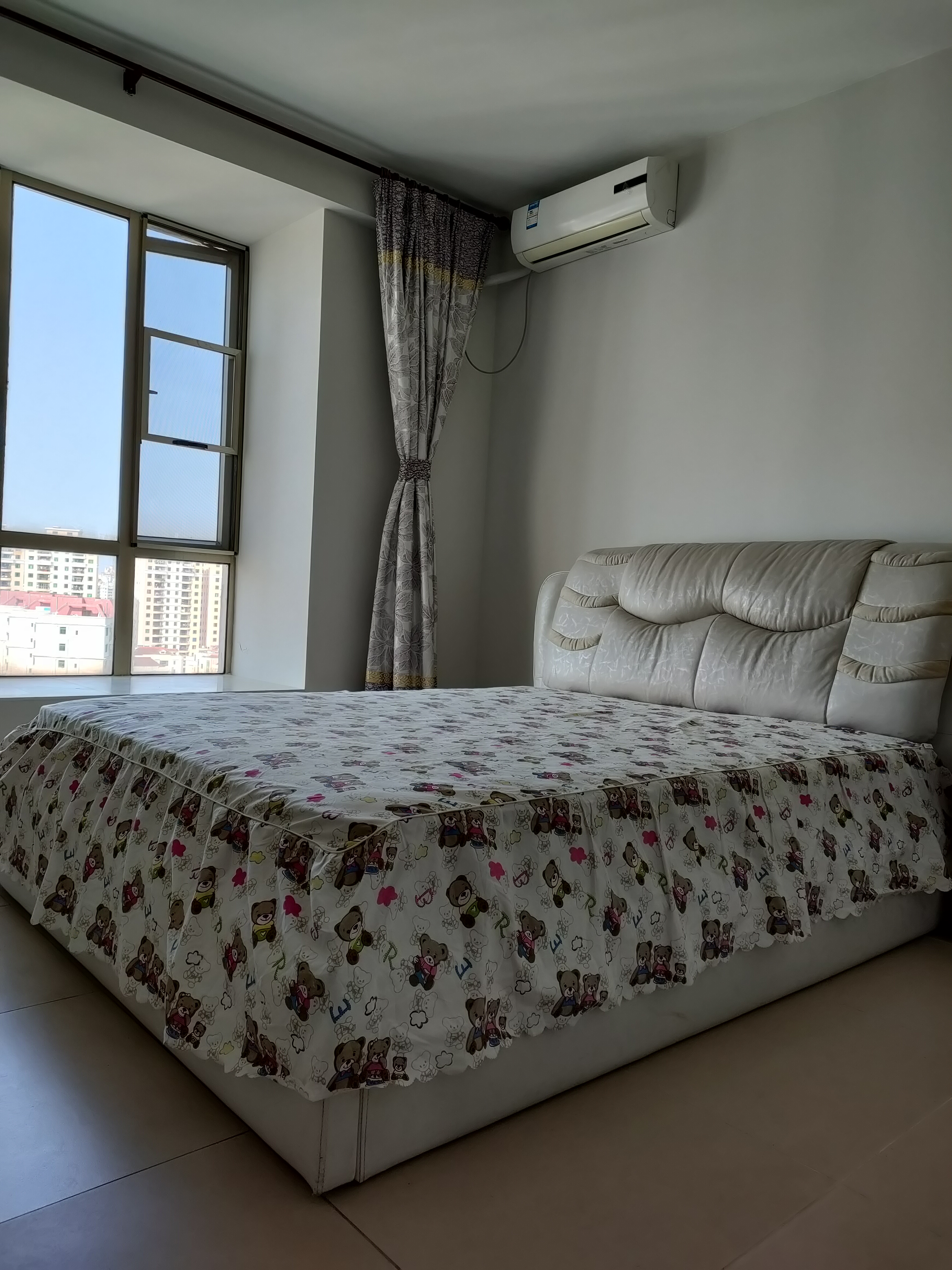 亚洲豪苑南区  3室2厅1卫   2600.00元/月室内图