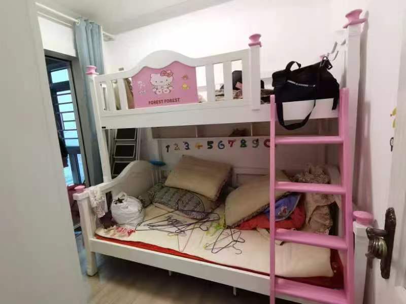 恒隆国际 3室2厅2卫 2400.0元/月 恒隆国际 3室2厅2卫 2400.0元/月室内图