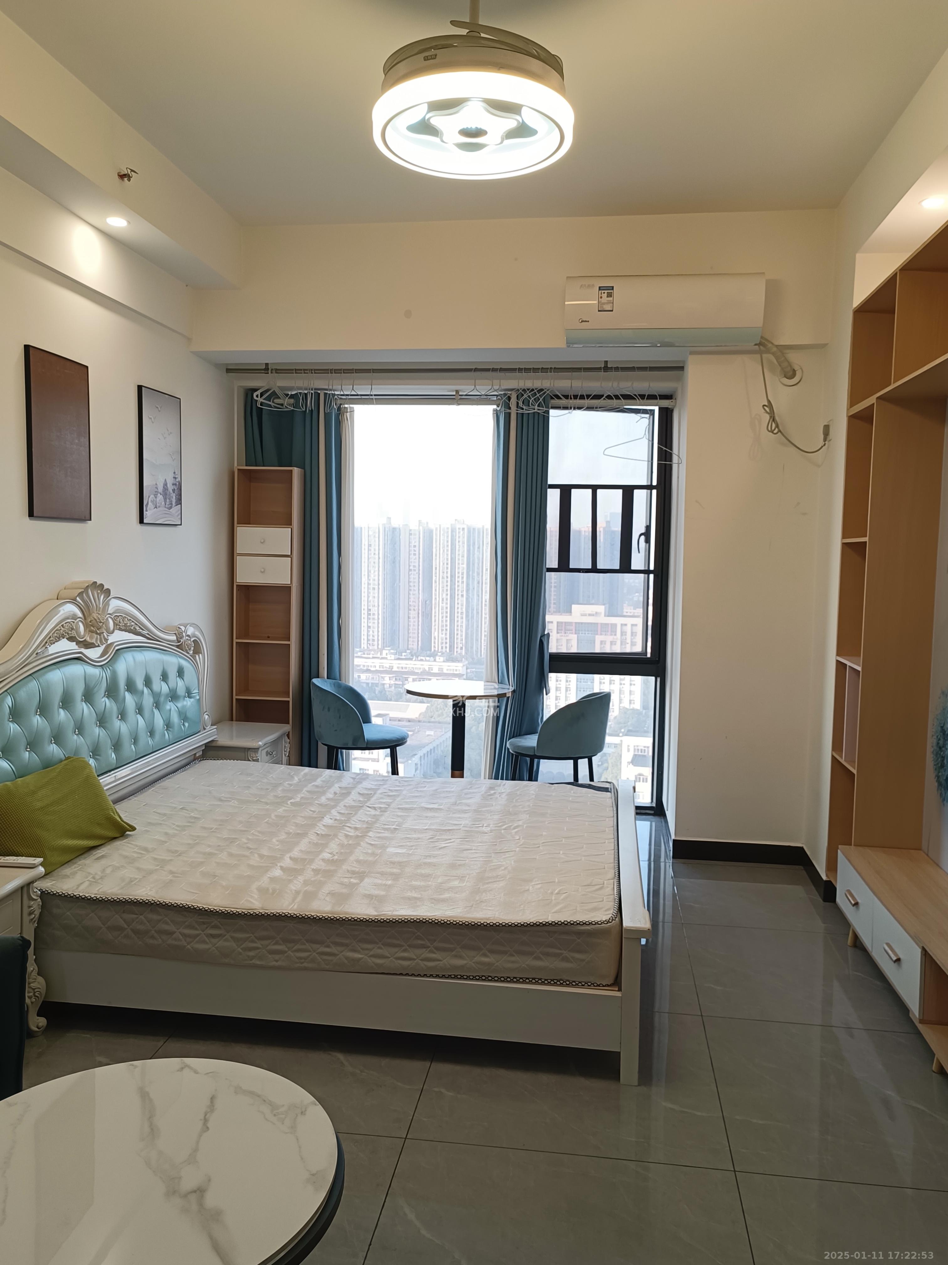 万润时光里 1室1厅1卫 1800.0元/月 万润时光里 1室1厅1卫 1800.0元/月室内图