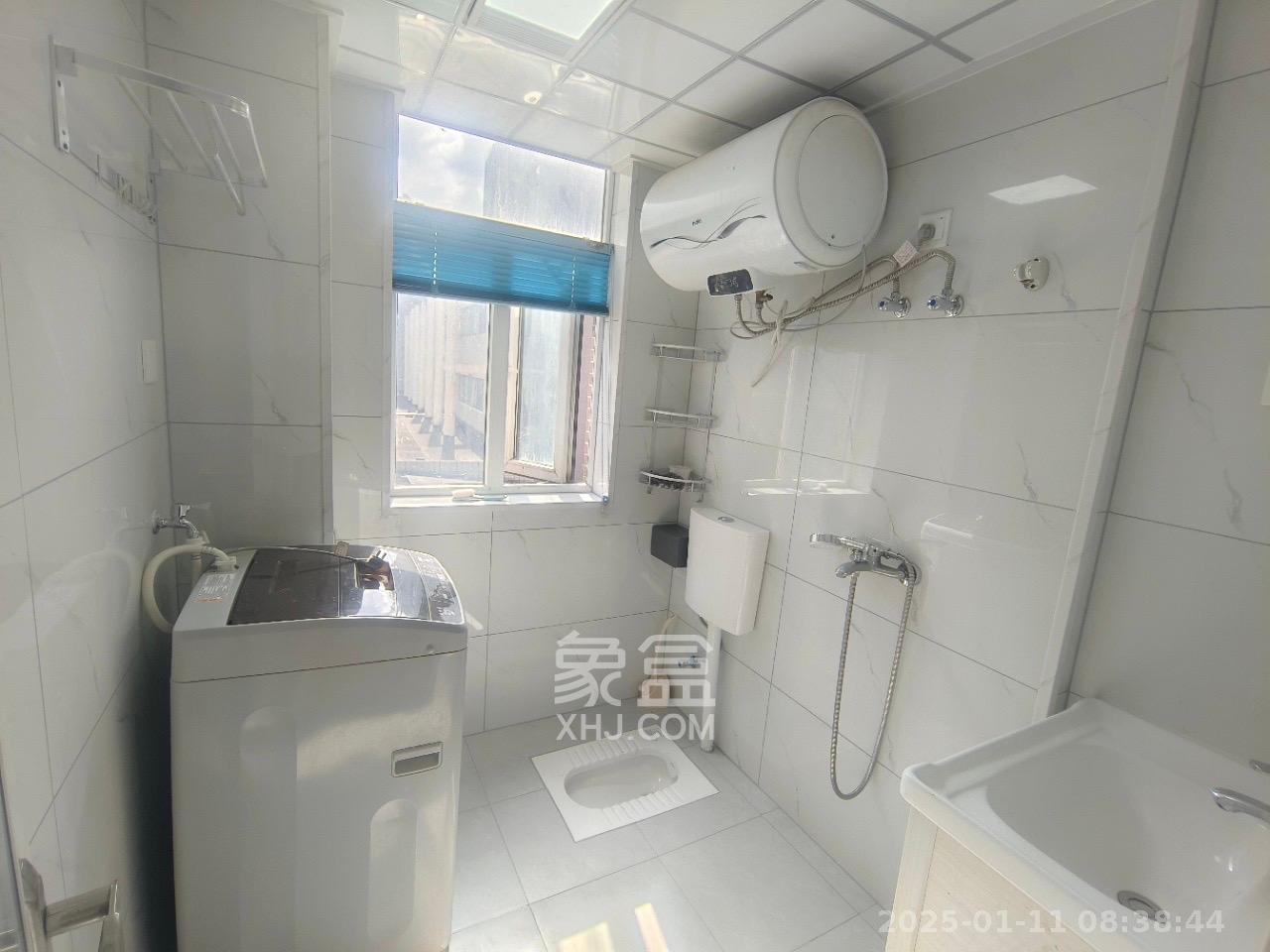 泊爱蓝湾 2室2厅1卫 2400.0元/月 泊爱蓝湾 2室2厅1卫 2400.0元/月室内图