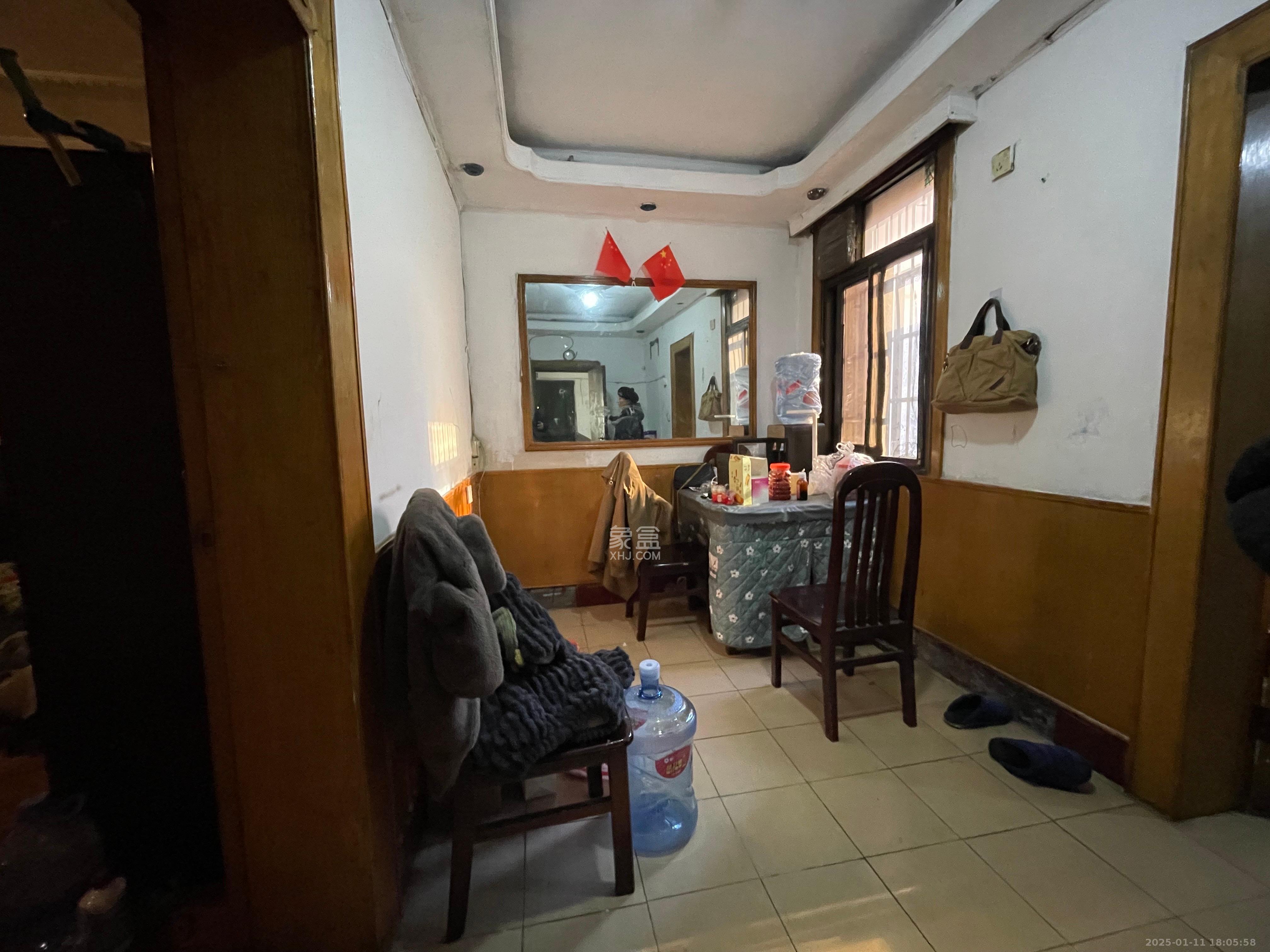 红旗区四片 2室1厅1卫 1600.0元/月 红旗区四片 2室1厅1卫 1600.0元/月室内图