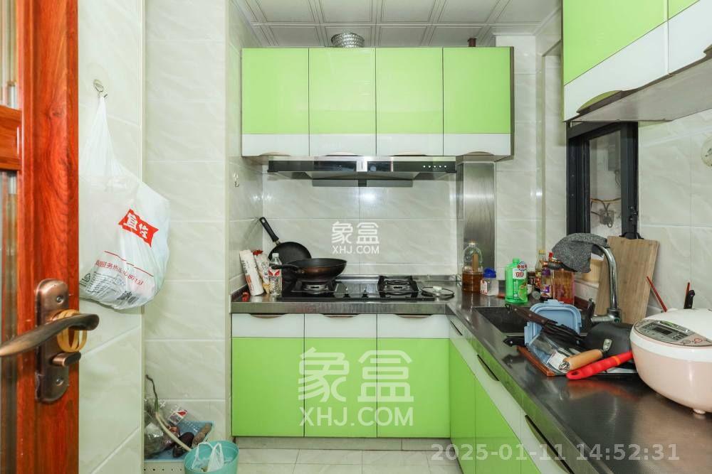 好莱城(弘德西街) 3室2厅1卫 2300.0元/月 好莱城(弘德西街) 3室2厅1卫 2300.0元/月室内图