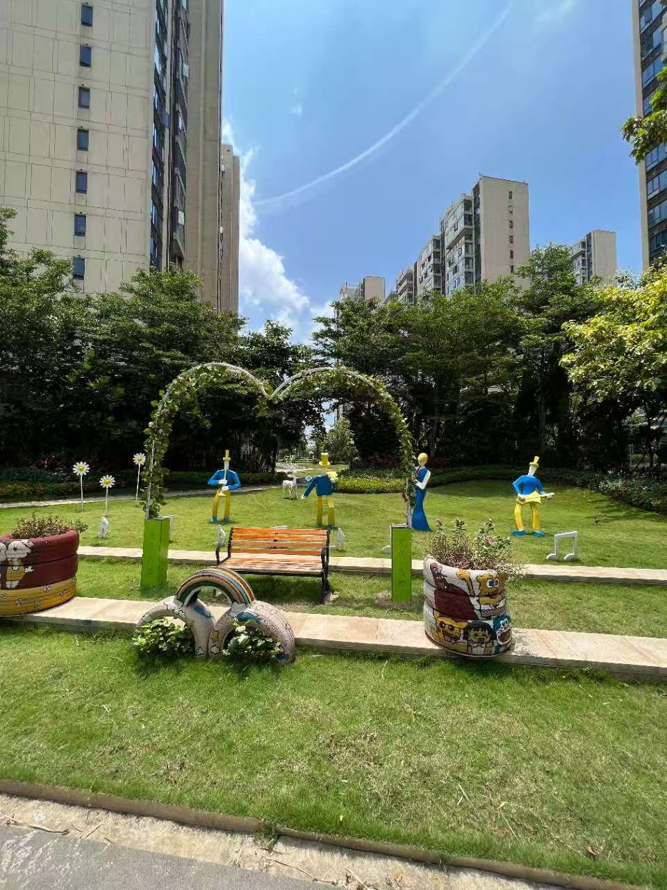 碧桂园公园上城 3室2厅2卫 2800.0元/月 碧桂园公园上城 3室2厅2卫 2800.0元/月室内图