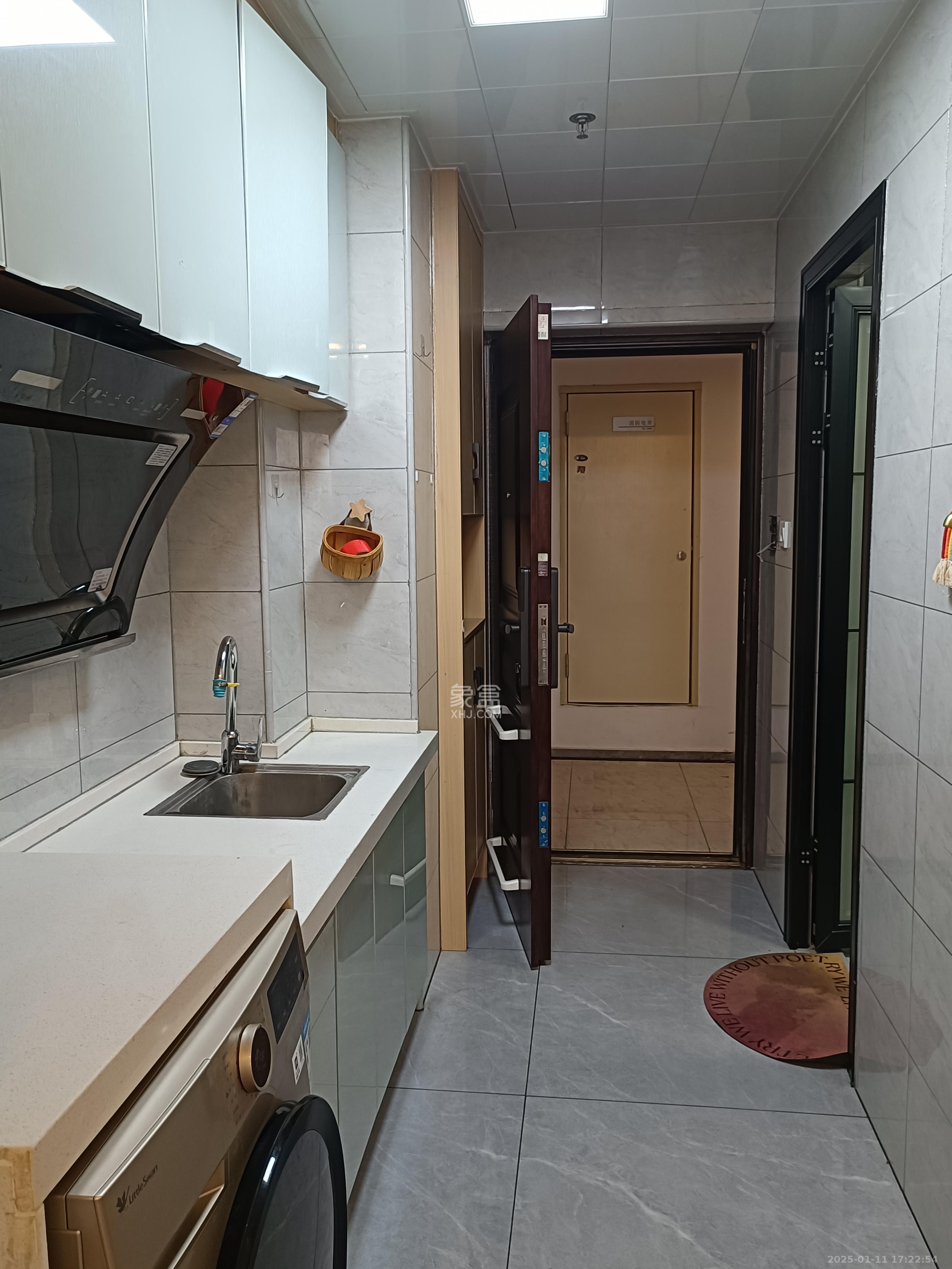 万润时光里 1室1厅1卫 1800.0元/月 万润时光里 1室1厅1卫 1800.0元/月室内图