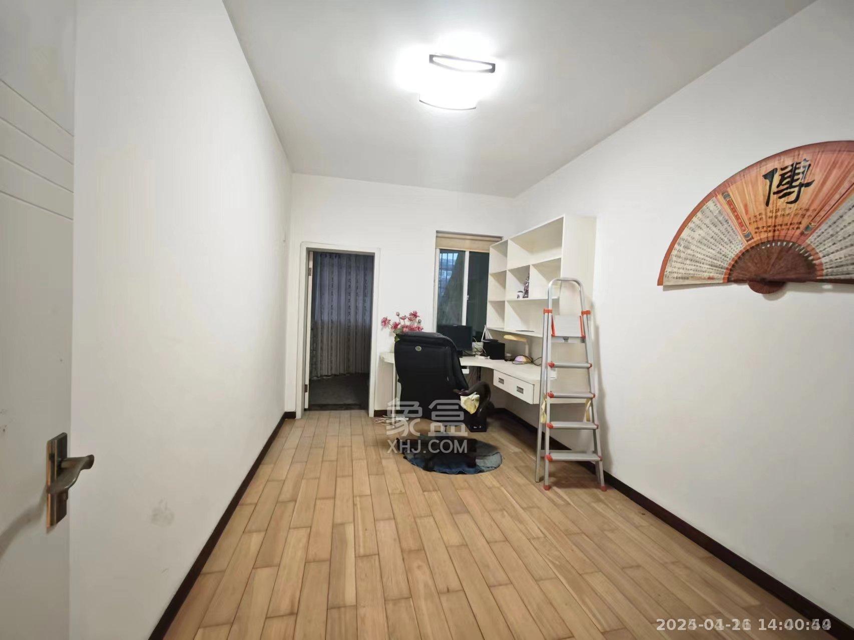 家园小区 4室2厅2卫 1600.0元/月 家园小区 4室2厅2卫 1600.0元/月室内图