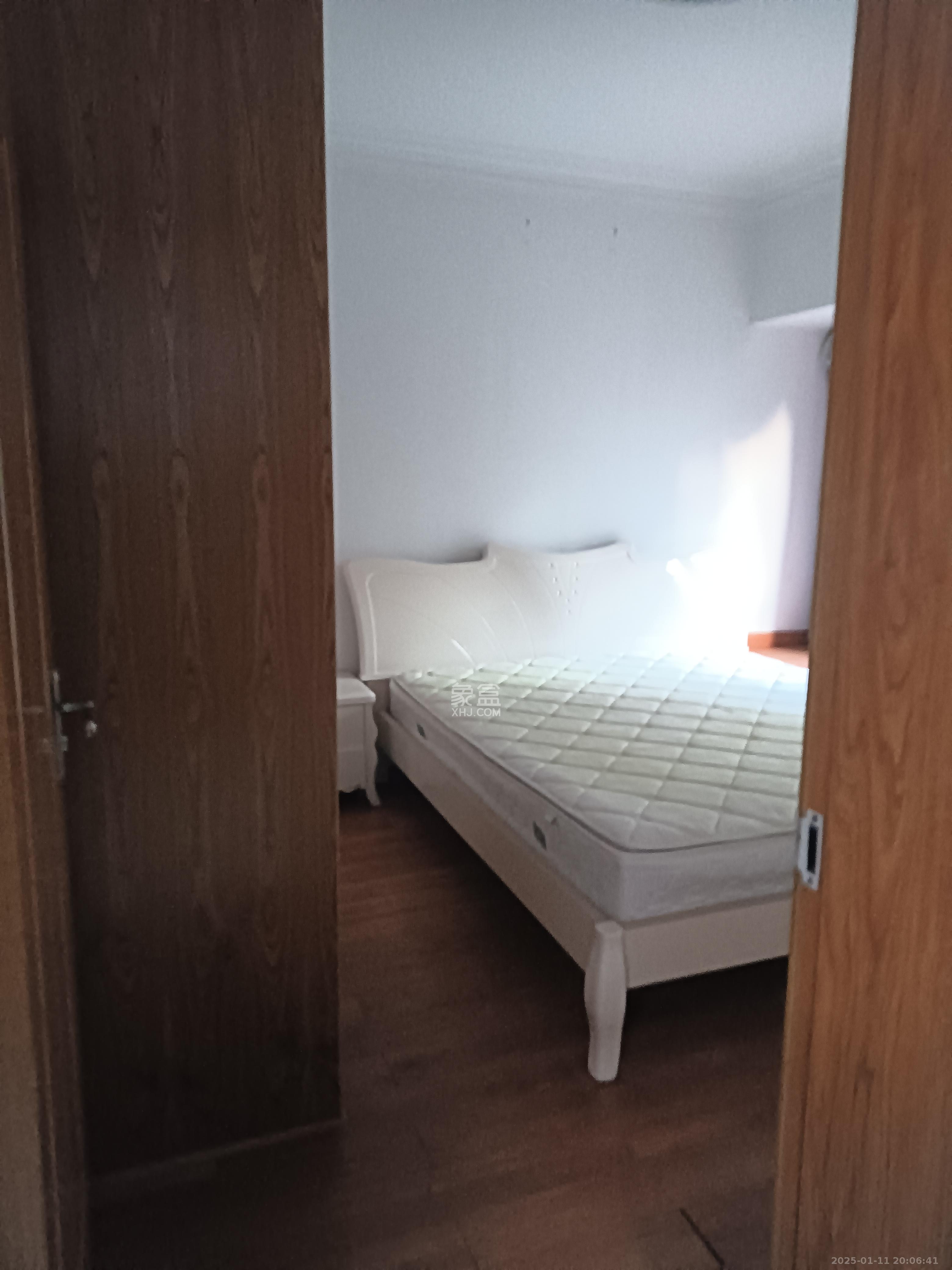 五矿紫湖香醍  3室2厅1卫    1800.0元/月 五矿紫湖香醍  3室2厅1卫    1800.0元/月室内图1