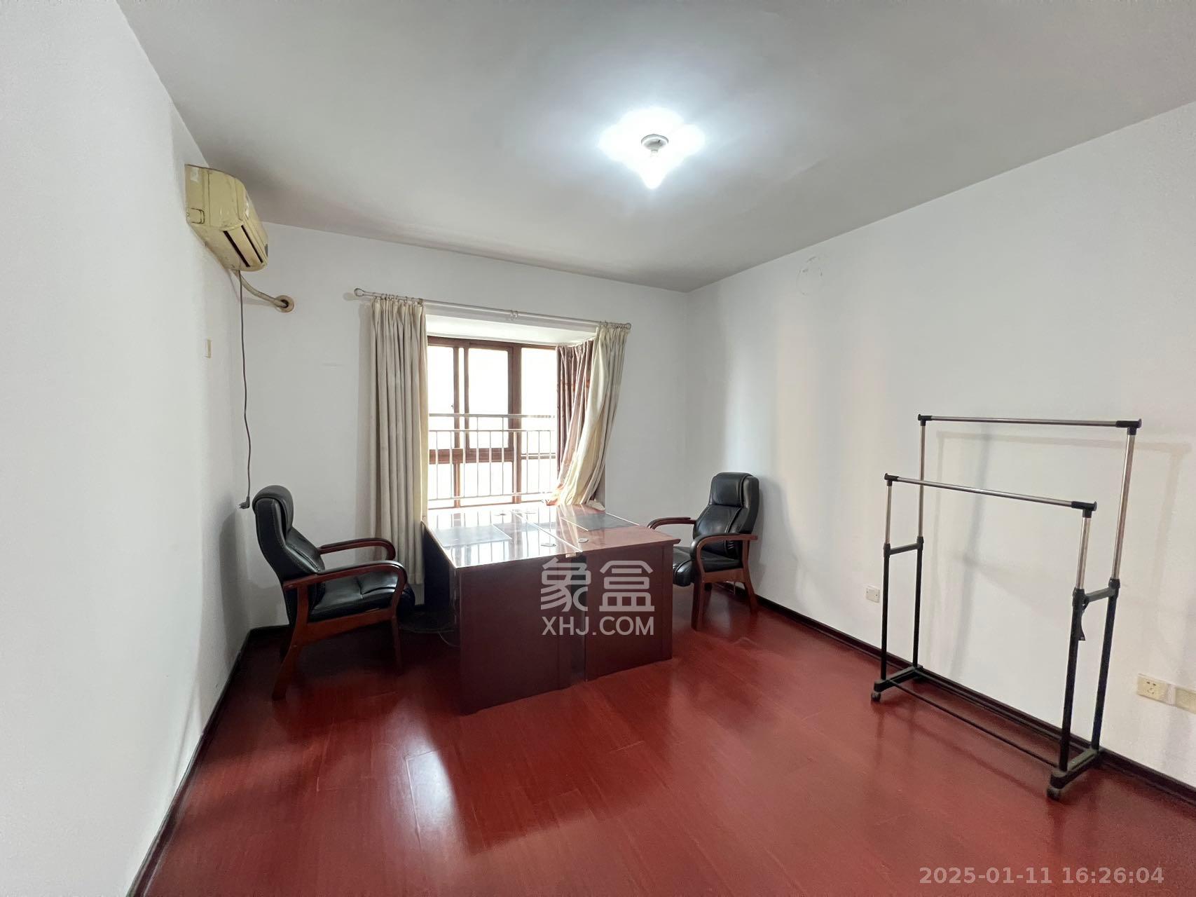 鑫天山水洲城 4室2厅2卫 3200.0元/月 鑫天山水洲城 4室2厅2卫 3200.0元/月室内图