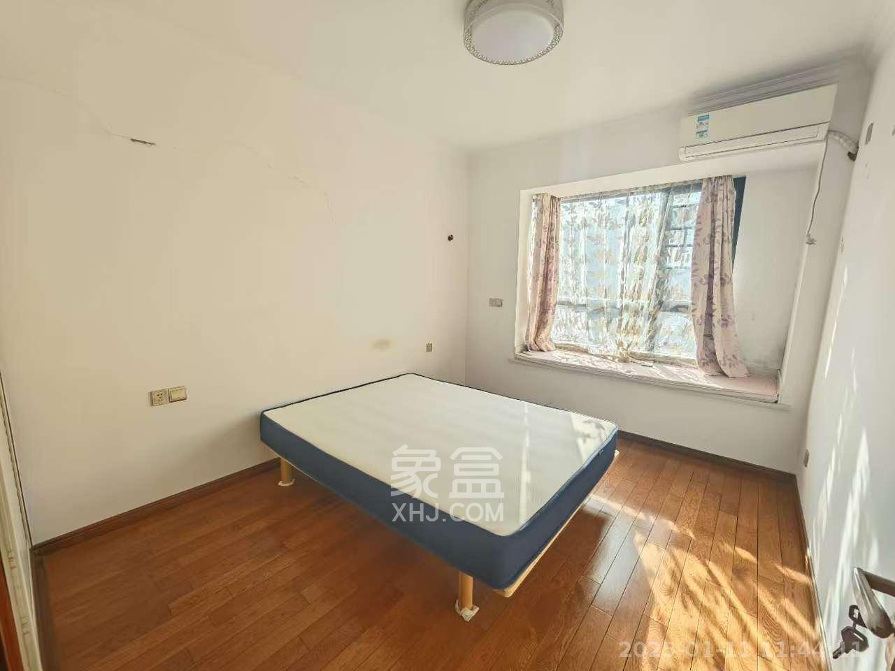 山语城二期 3室2厅1卫 2000.0元/月 山语城二期 3室2厅1卫 2000.0元/月室内图