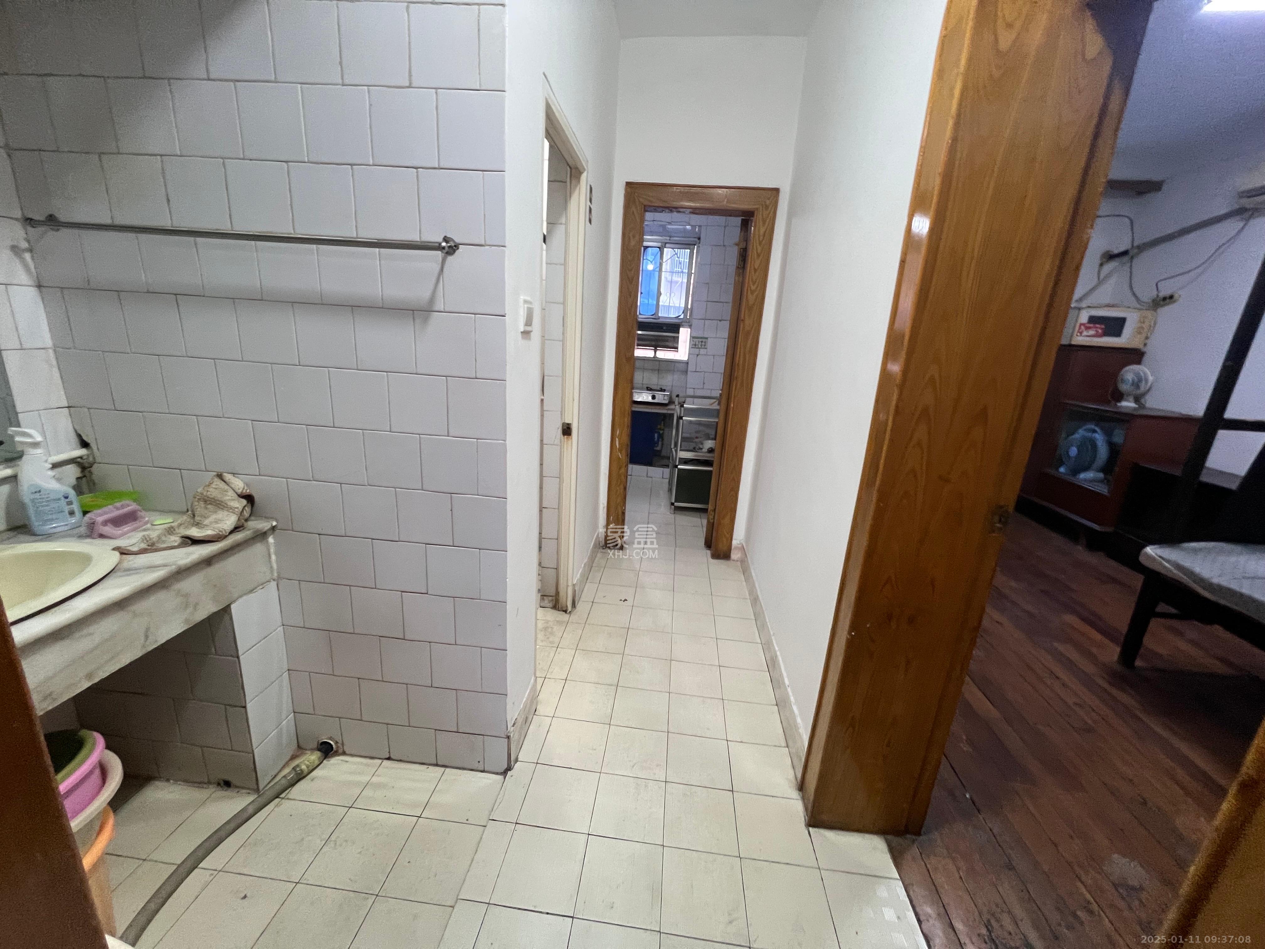 桐荫里社区 3室1厅1卫 2500.0元/月 桐荫里社区 3室1厅1卫 2500.0元/月室内图