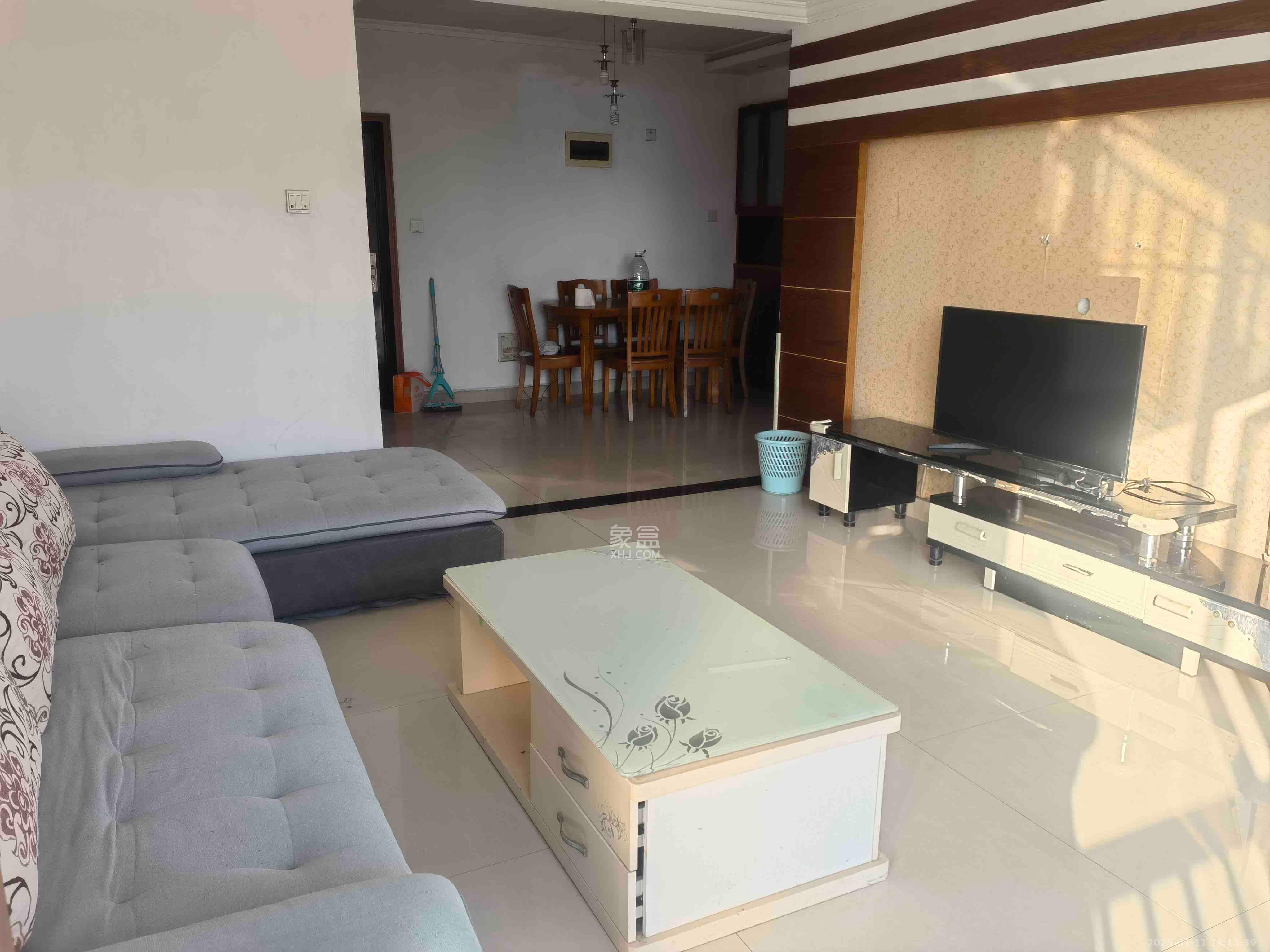 西城龙庭  2室2厅1卫    2200.0元/月 西城龙庭  2室2厅1卫    2200.0元/月室内图