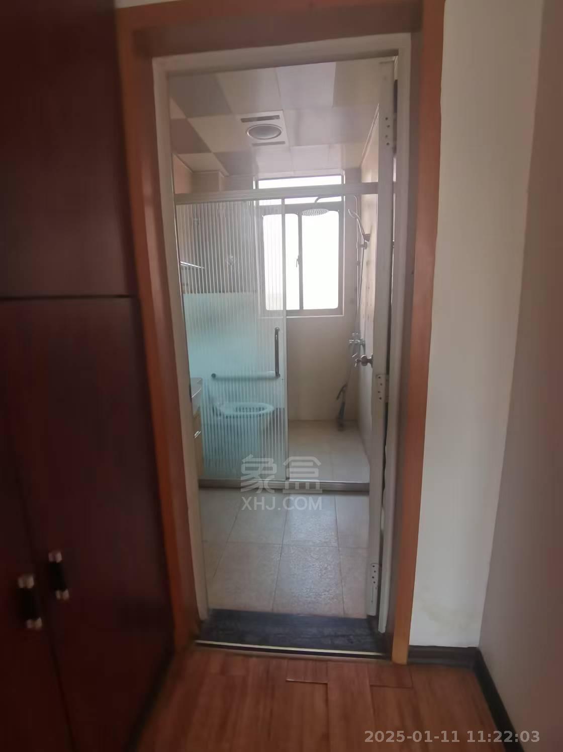 庐山恋 3室2厅2卫 1800.0元/月 庐山恋 3室2厅2卫 1800.0元/月室内图