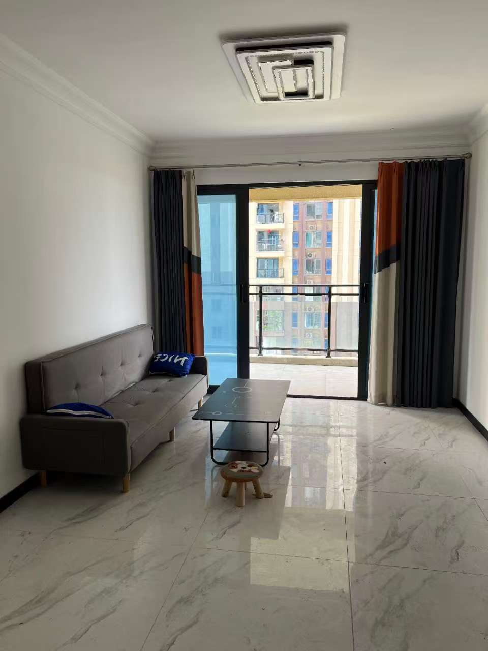 碧桂园公园上城 3室2厅2卫 2800.0元/月 碧桂园公园上城 3室2厅2卫 2800.0元/月室内图