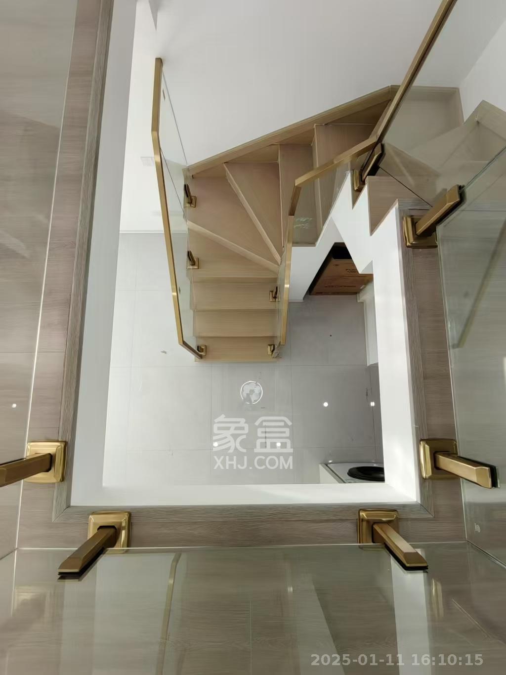 福晟翡翠湾 1室1厅1卫 2200.0元/月 福晟翡翠湾 1室1厅1卫 2200.0元/月室内图