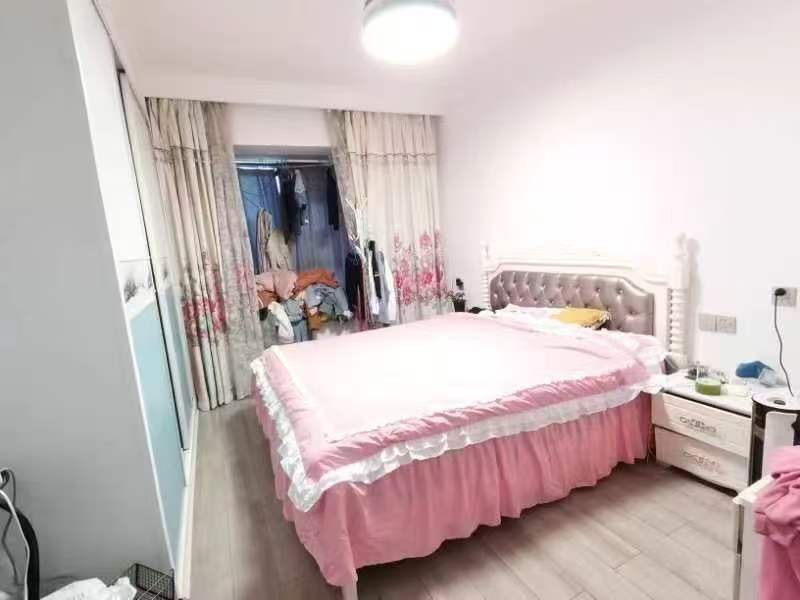 恒隆国际 3室2厅2卫 2400.0元/月 恒隆国际 3室2厅2卫 2400.0元/月室内图