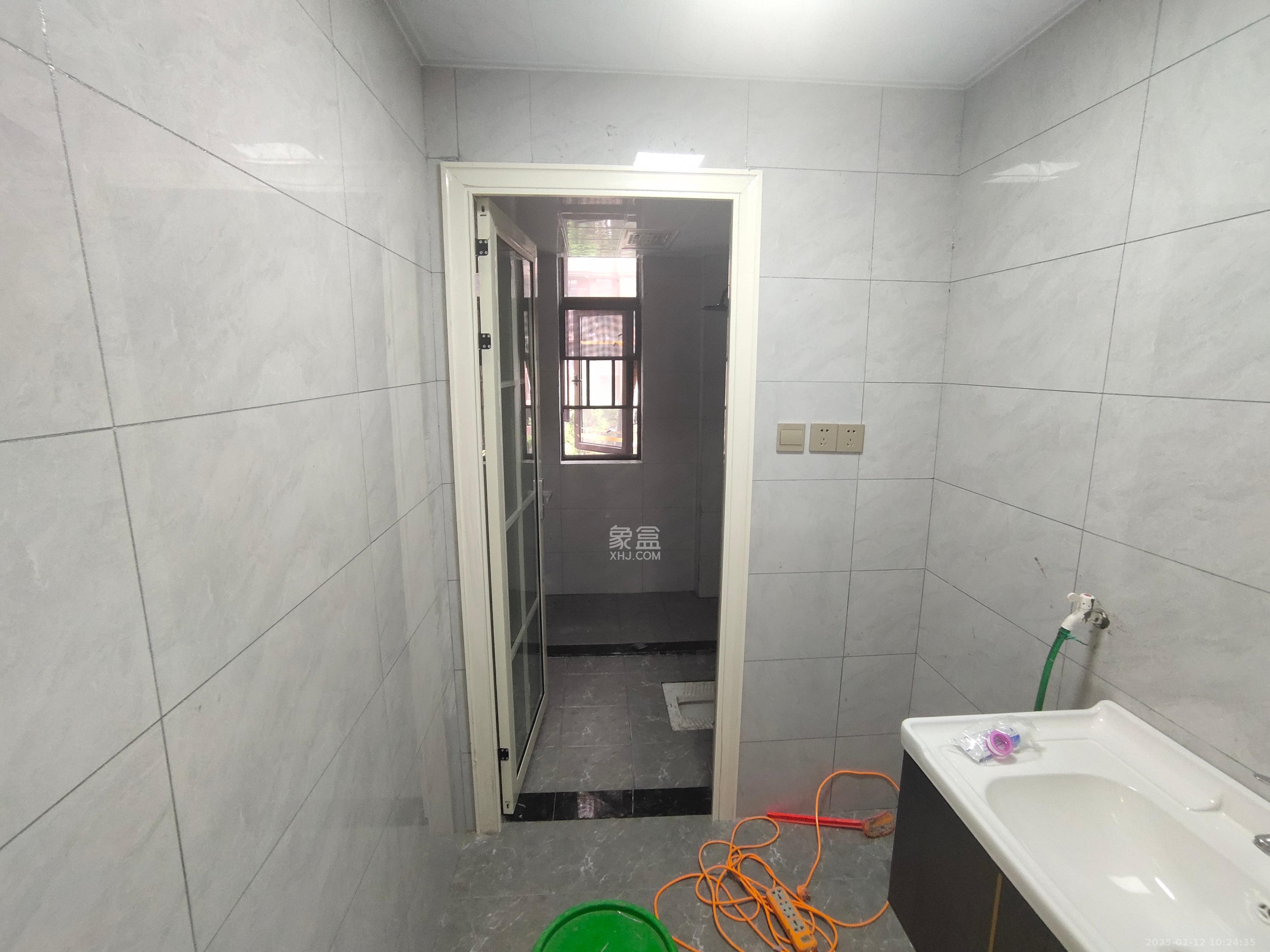 江山帝景哈佛 2室2厅1卫 2100.0元/月 江山帝景哈佛 2室2厅1卫 2100.0元/月室内图