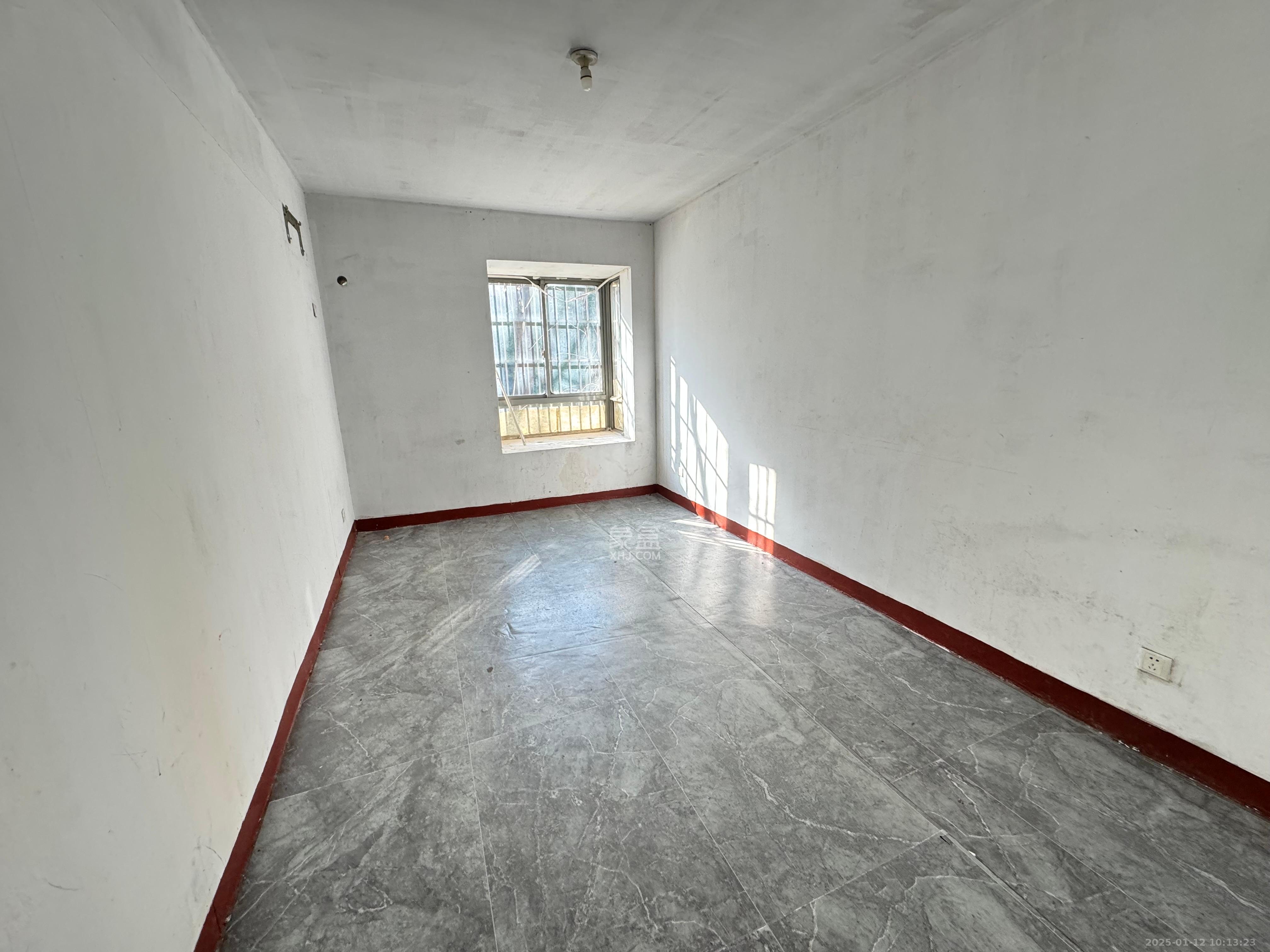 白沙世纪佳园 5室2厅2卫 3200.0元/月 白沙世纪佳园 5室2厅2卫 3200.0元/月室内图