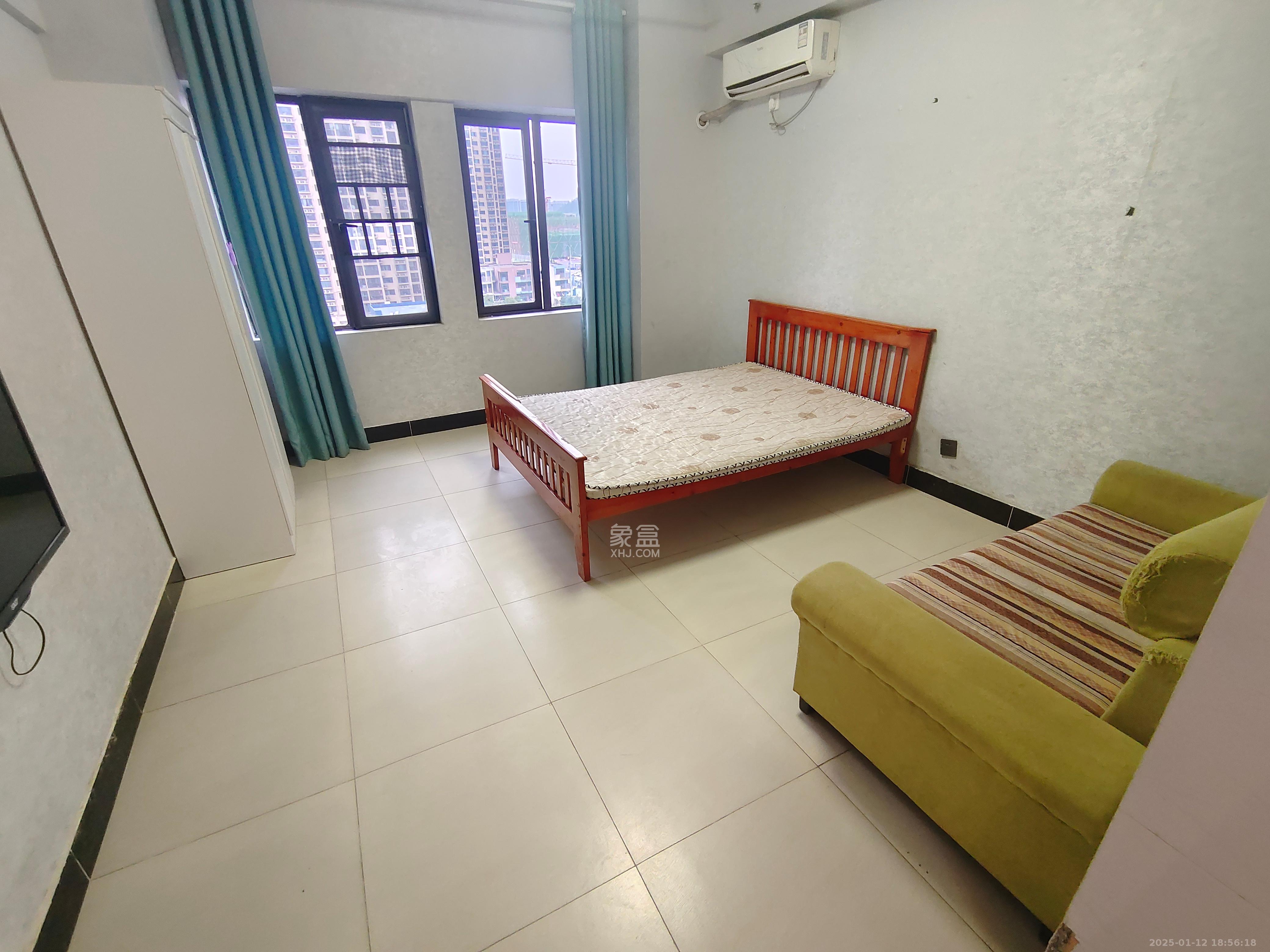 金南家园一期 3室2厅1卫 2100.0元/月 金南家园一期 3室2厅1卫 2100.0元/月室内图