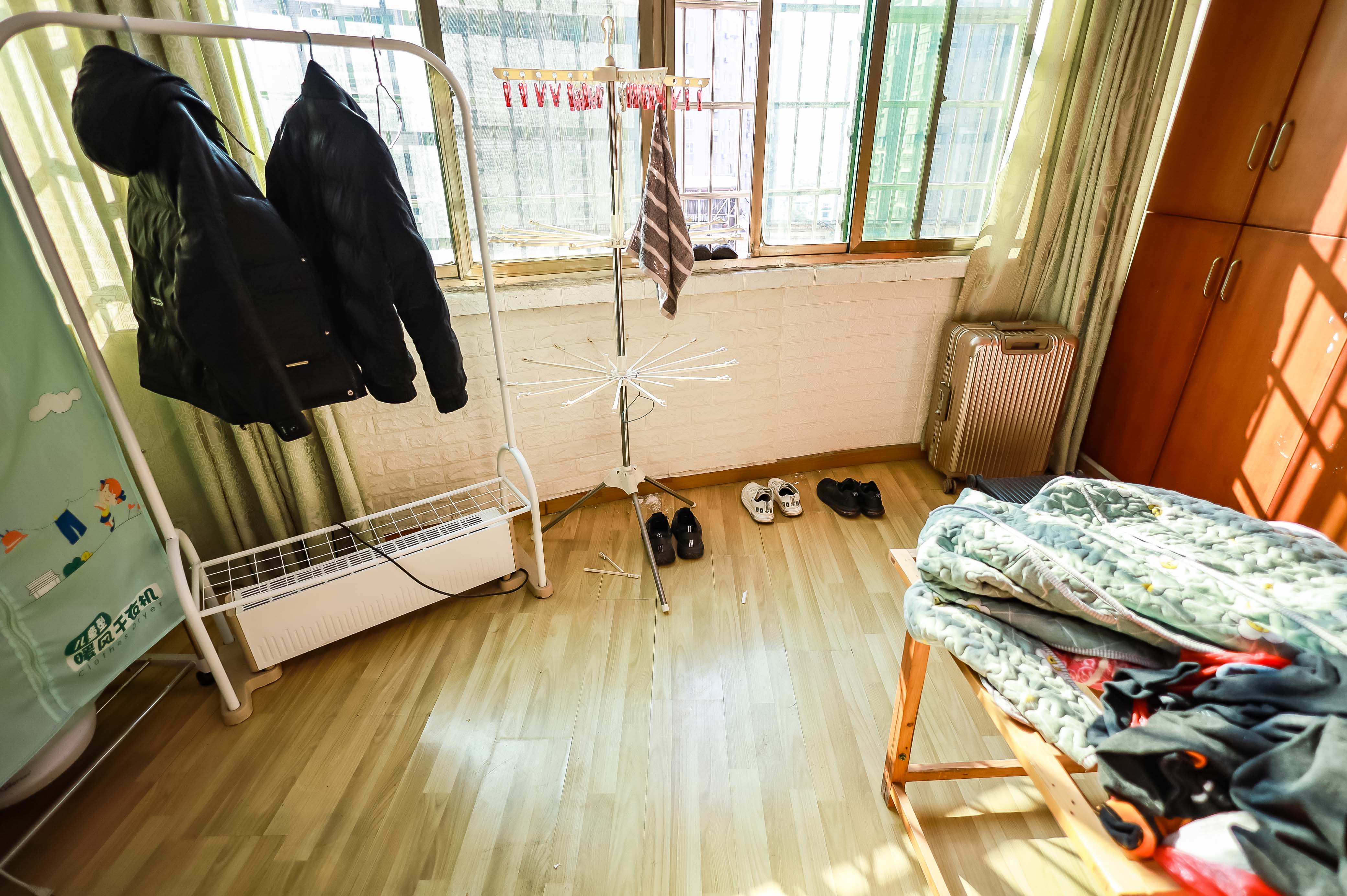 时代天骄  3室2厅2卫   98.00万阳台