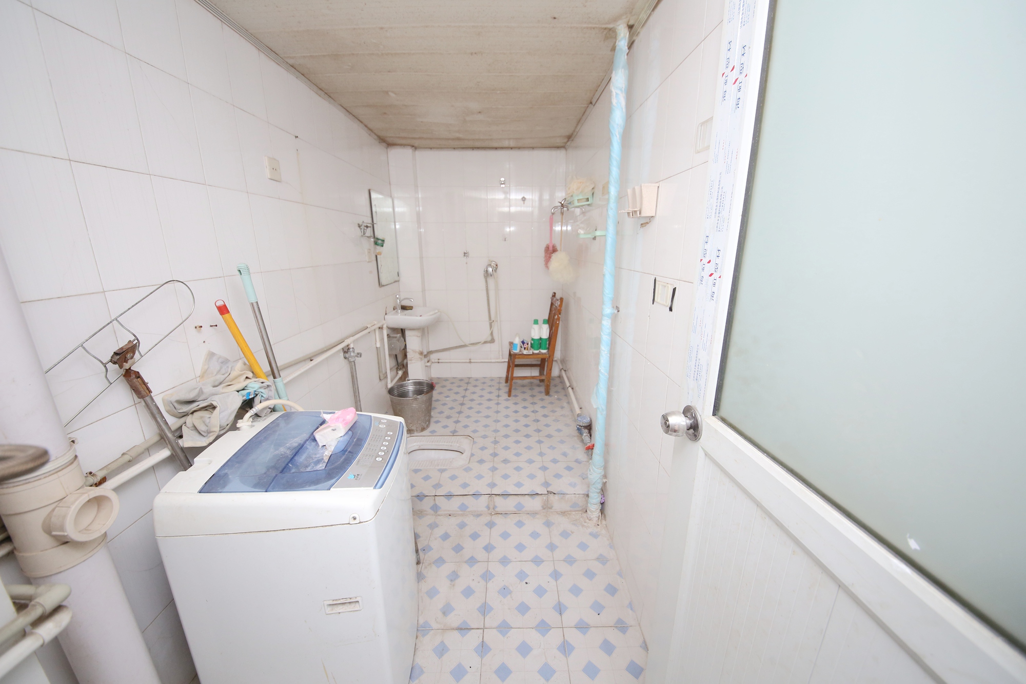 泰时三湘金地  3室2厅1卫   66.00万卫生间