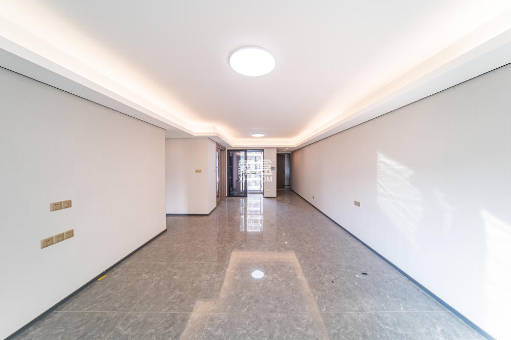 中海阅麓山一期  4室2厅1卫    185.0万