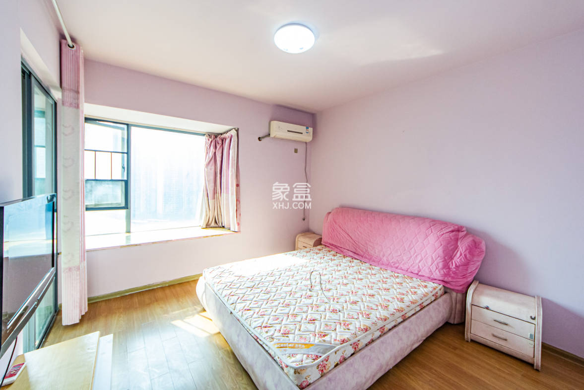 滨江君悦香邸  3室2厅1卫    98.0万 滨江君悦香邸  3室2厅1卫    98.0万卧室