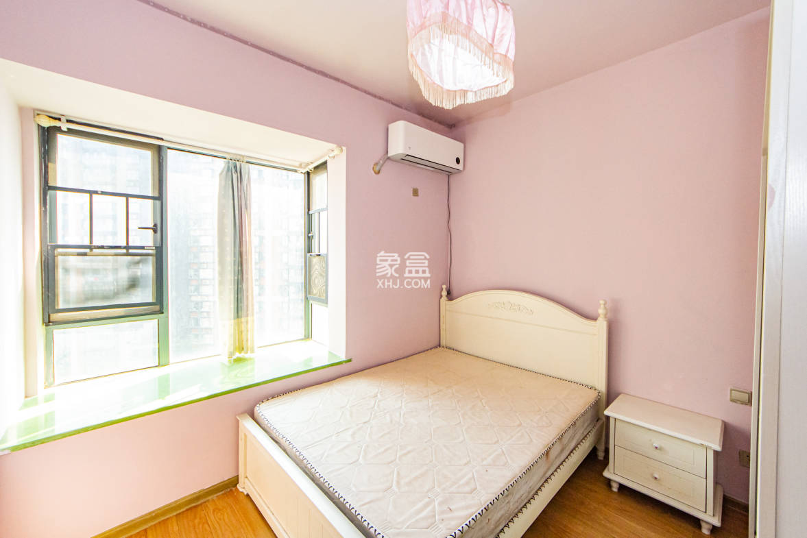 滨江君悦香邸  3室2厅1卫    98.0万 滨江君悦香邸  3室2厅1卫    98.0万卧室