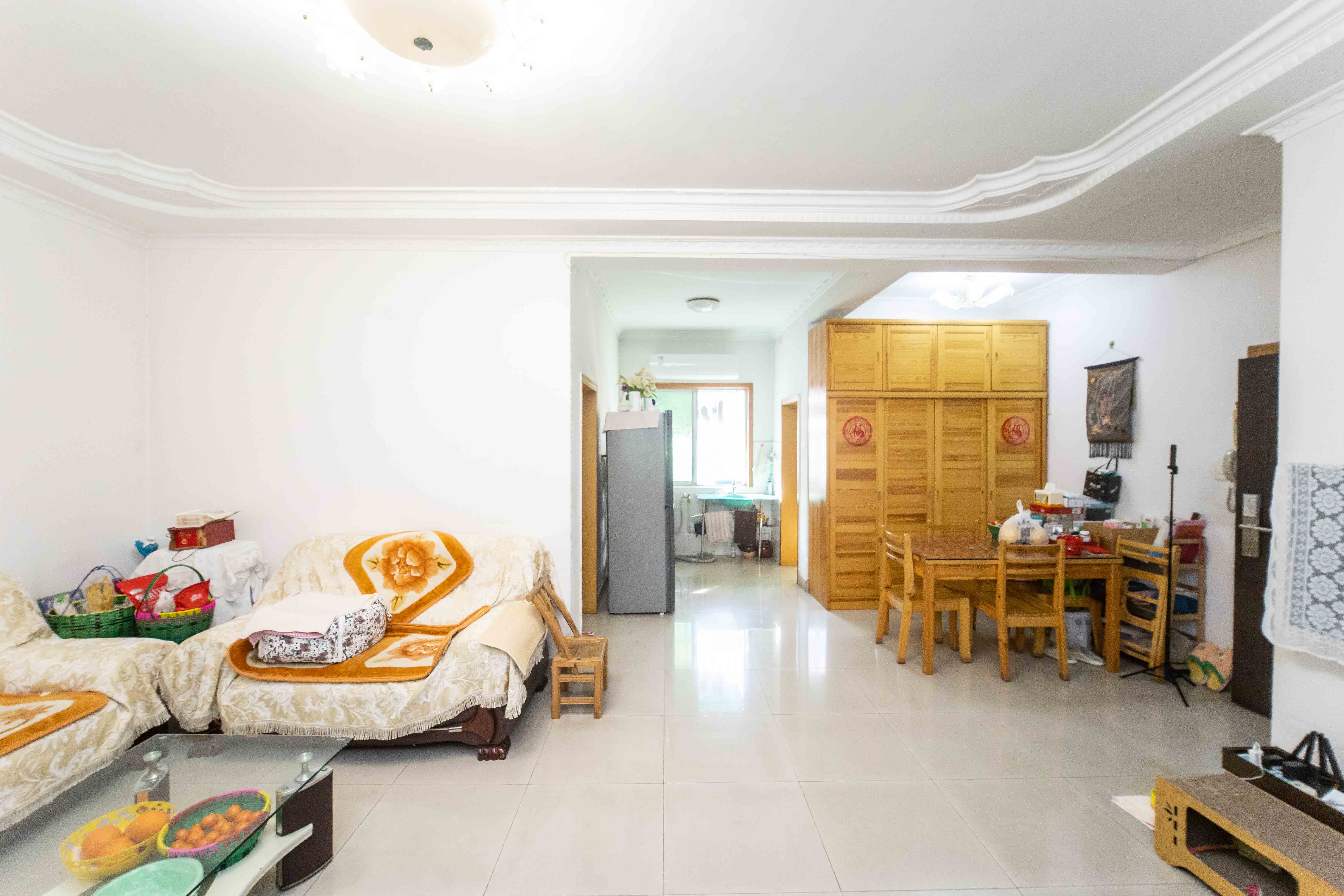 马王堆陶瓷建材新城 3室2厅1卫 56.8万 马王堆陶瓷建材新城 3室2厅1卫 56.8万客厅