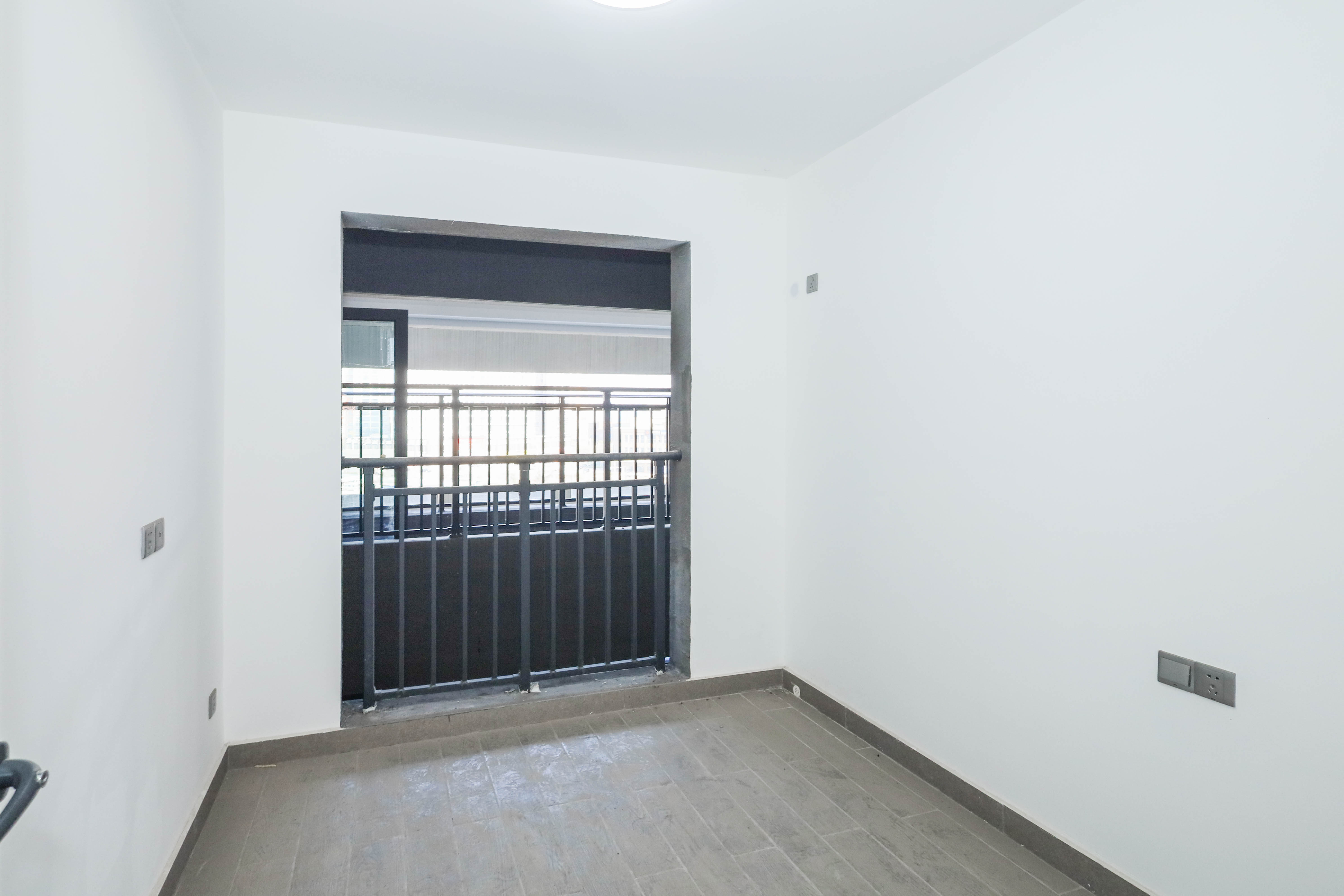 中海麓山境北区 3室2厅2卫 135.0万 中海麓山境北区 3室2厅2卫 135.0万卧室