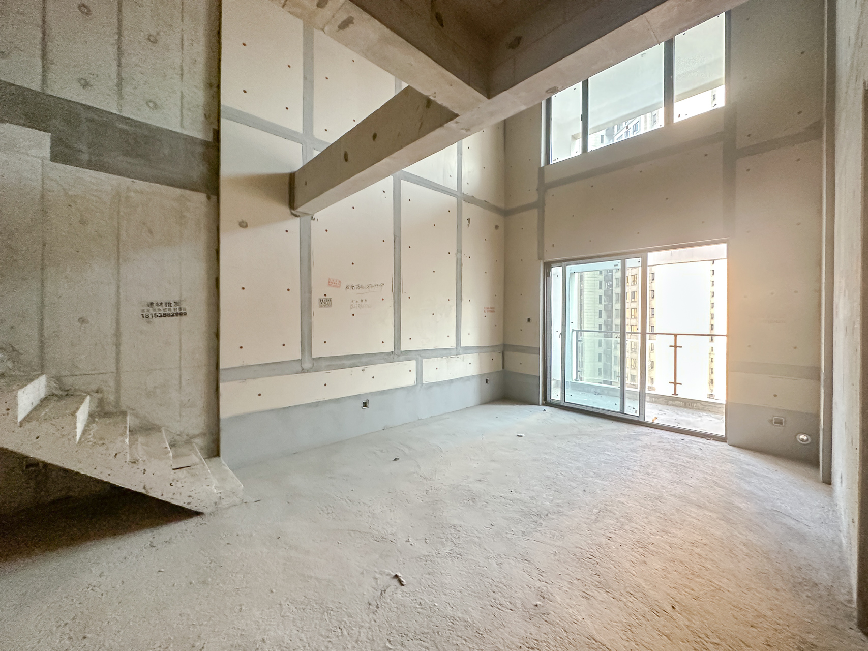 润和湘江天地D区 4室2厅2卫 135.0万 润和湘江天地D区 4室2厅2卫 135.0万客厅