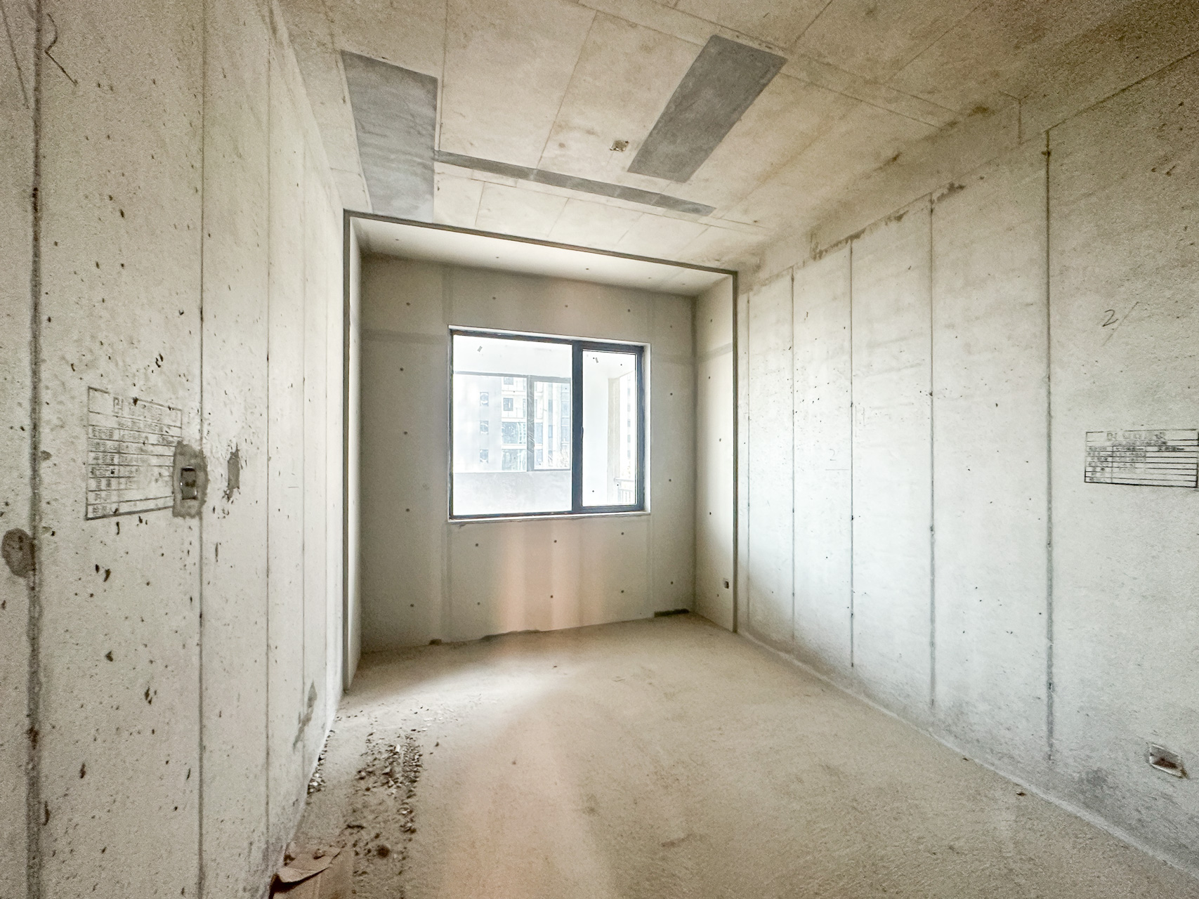 润和湘江天地E区 4室2厅2卫 170.0万 润和湘江天地E区 4室2厅2卫 170.0万卧室