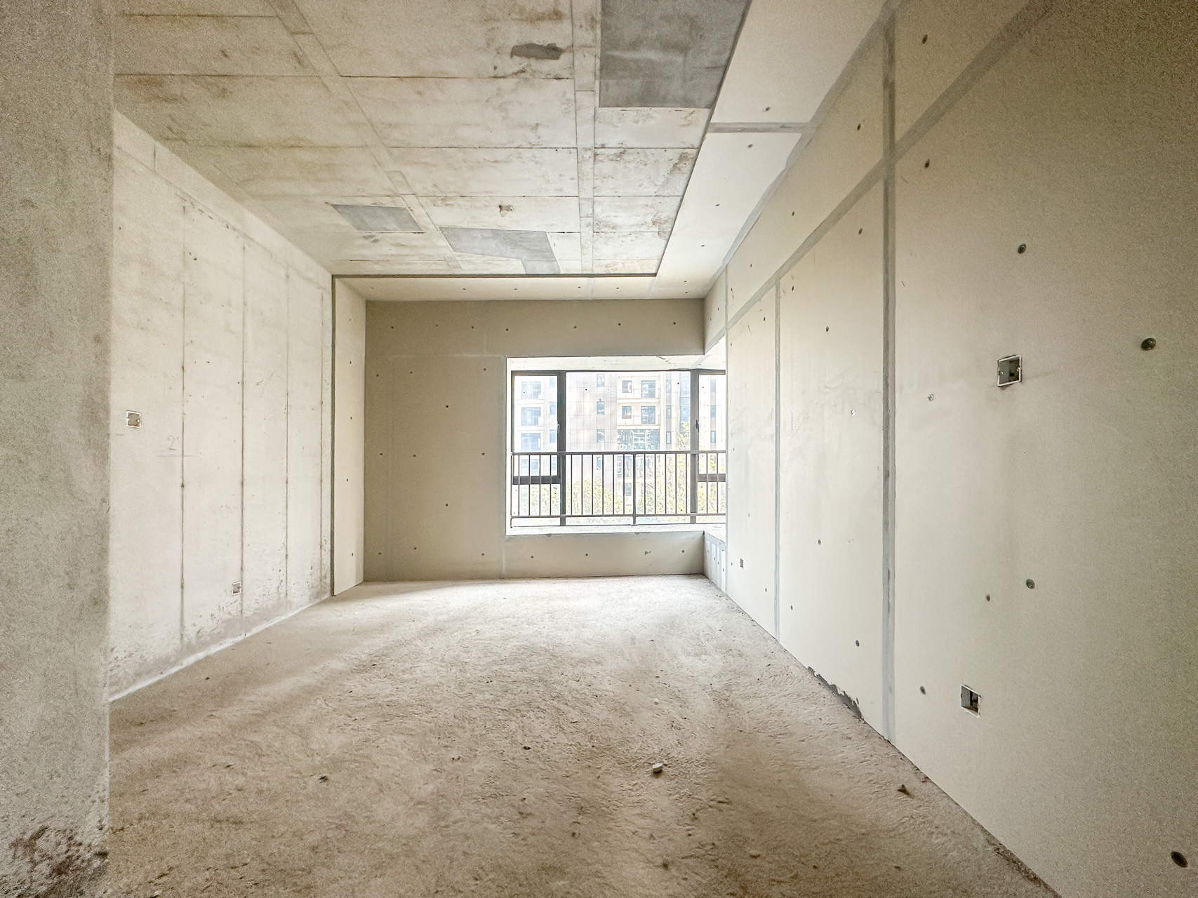 润和湘江天地E区 4室2厅2卫 170.0万 润和湘江天地E区 4室2厅2卫 170.0万卧室