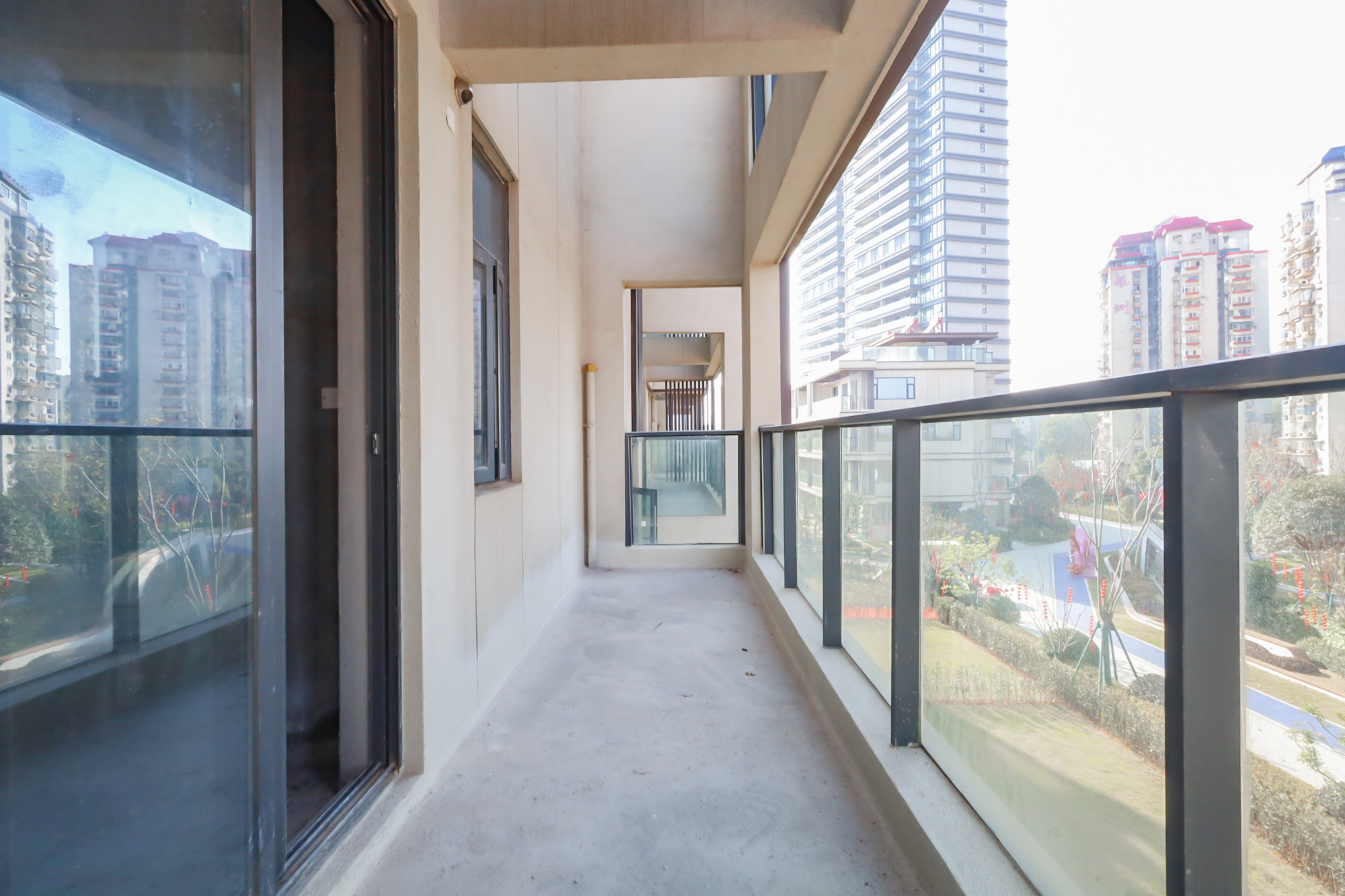 江山印  5室2厅4卫    1300.0万 江山印  5室2厅4卫    1300.0万阳台