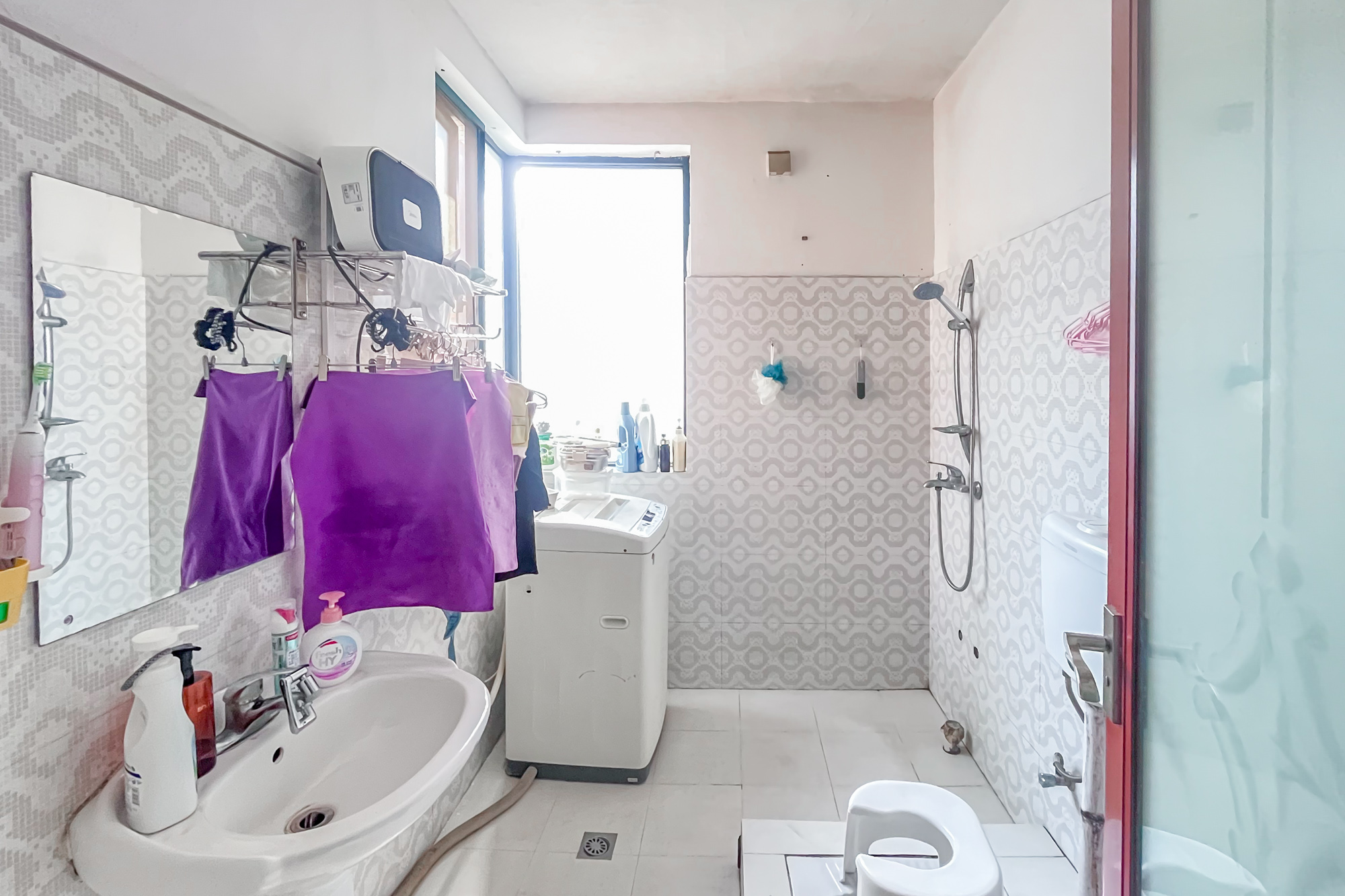 西山汇景一、二期  4室2厅2卫    239.0万卫生间