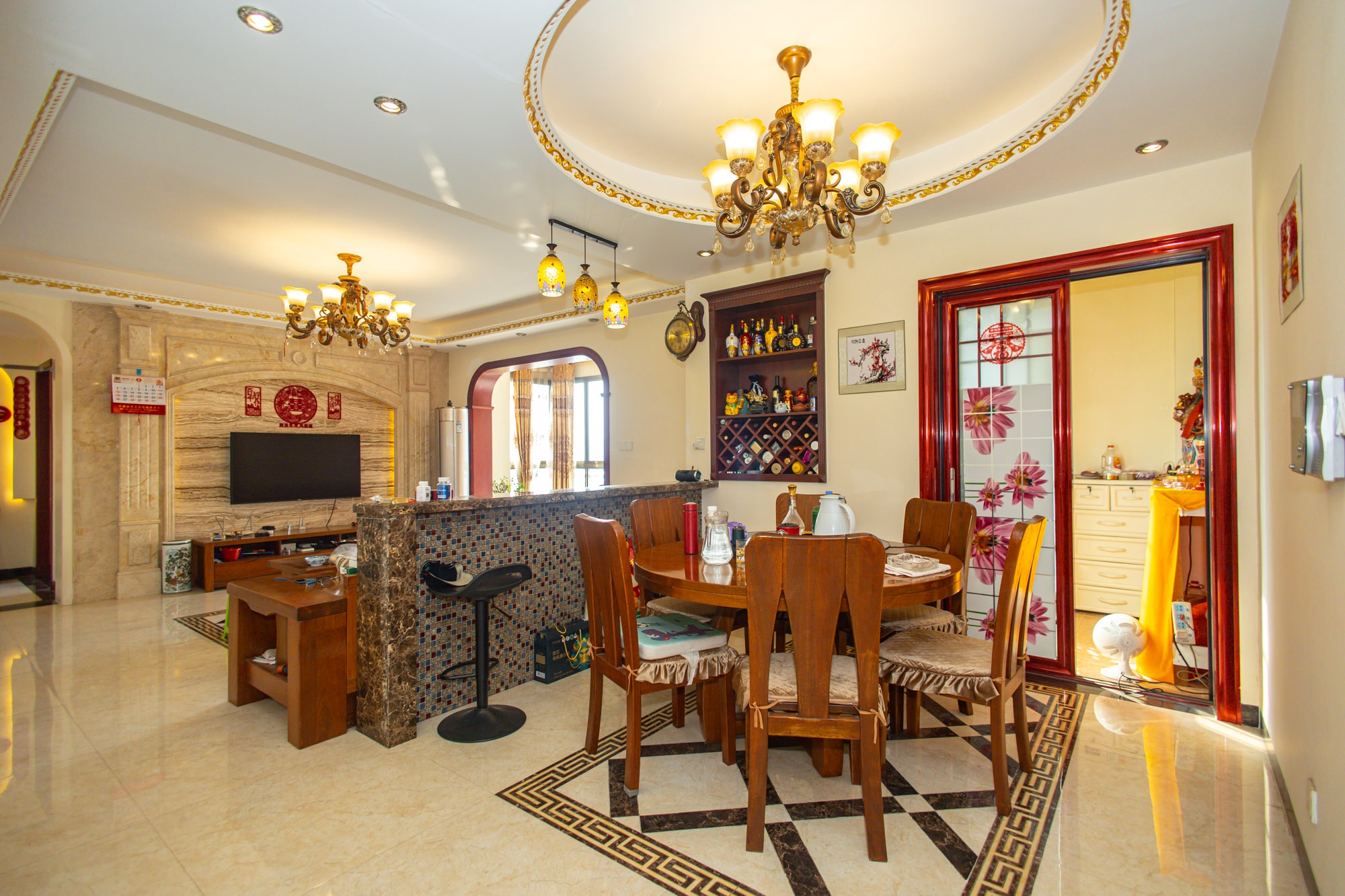 碧桂园威尼斯城 3室2厅2卫 88.6万 碧桂园威尼斯城 3室2厅2卫 88.6万客厅