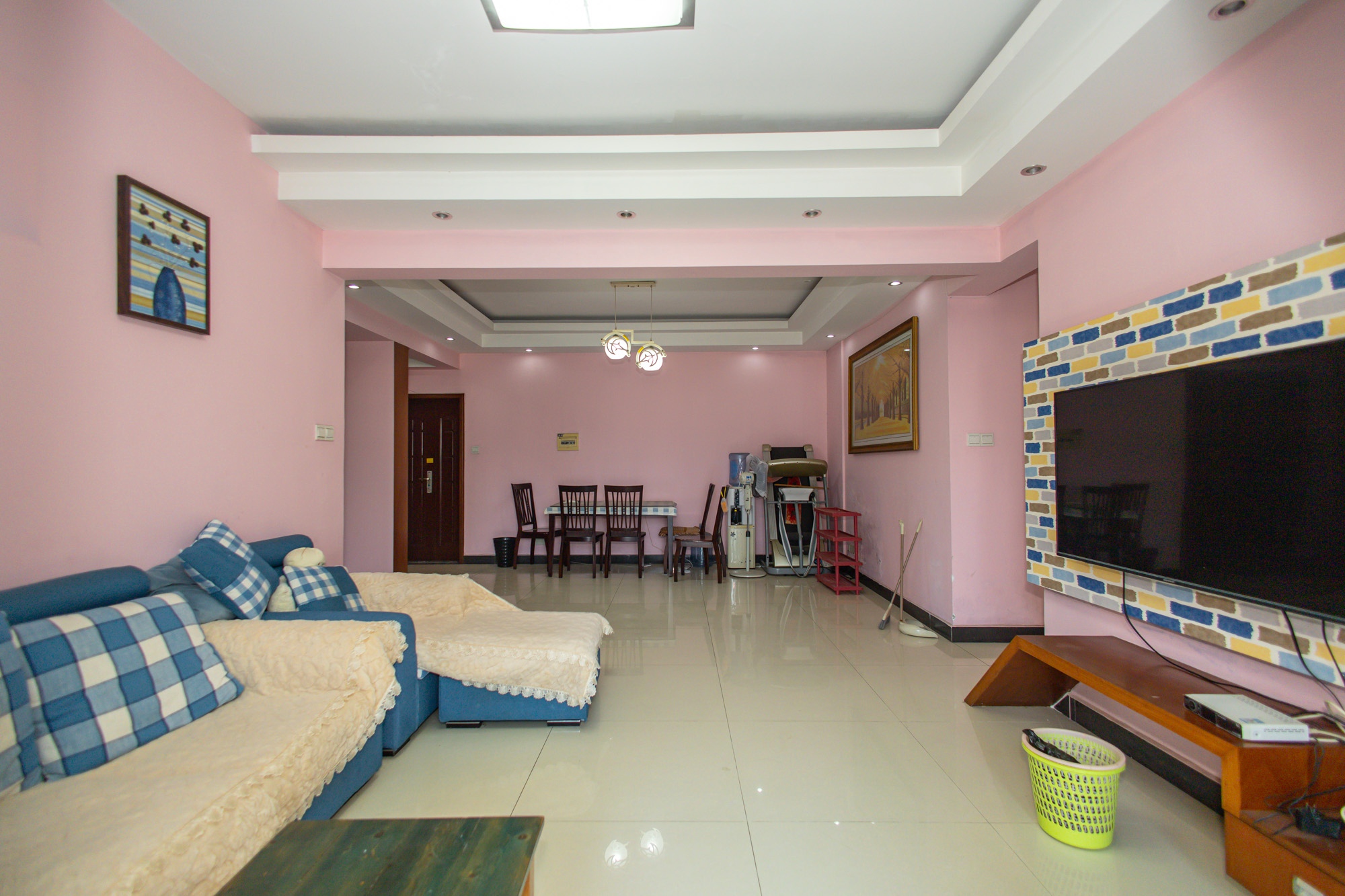 开源鑫景 3室2厅2卫 65.0万 开源鑫景 3室2厅2卫 65.0万客厅