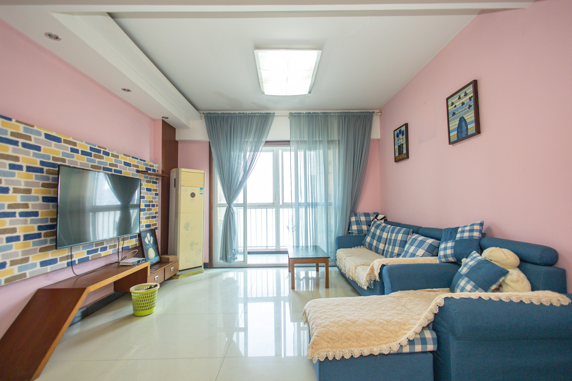 开源鑫景 3室2厅2卫 65.0万 开源鑫景 3室2厅2卫 65.0万客厅