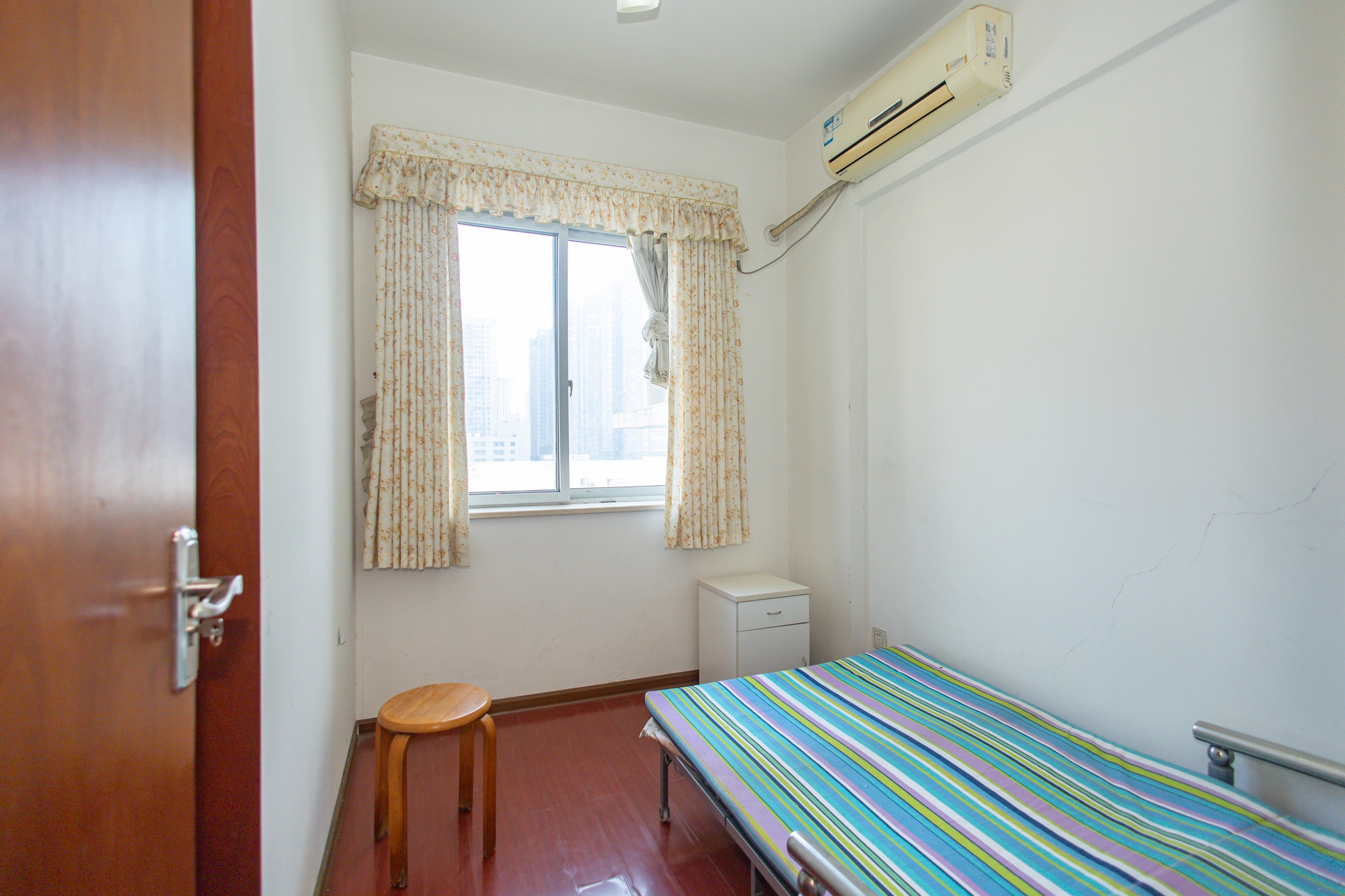 开源鑫景 3室2厅2卫 65.0万 开源鑫景 3室2厅2卫 65.0万卧室