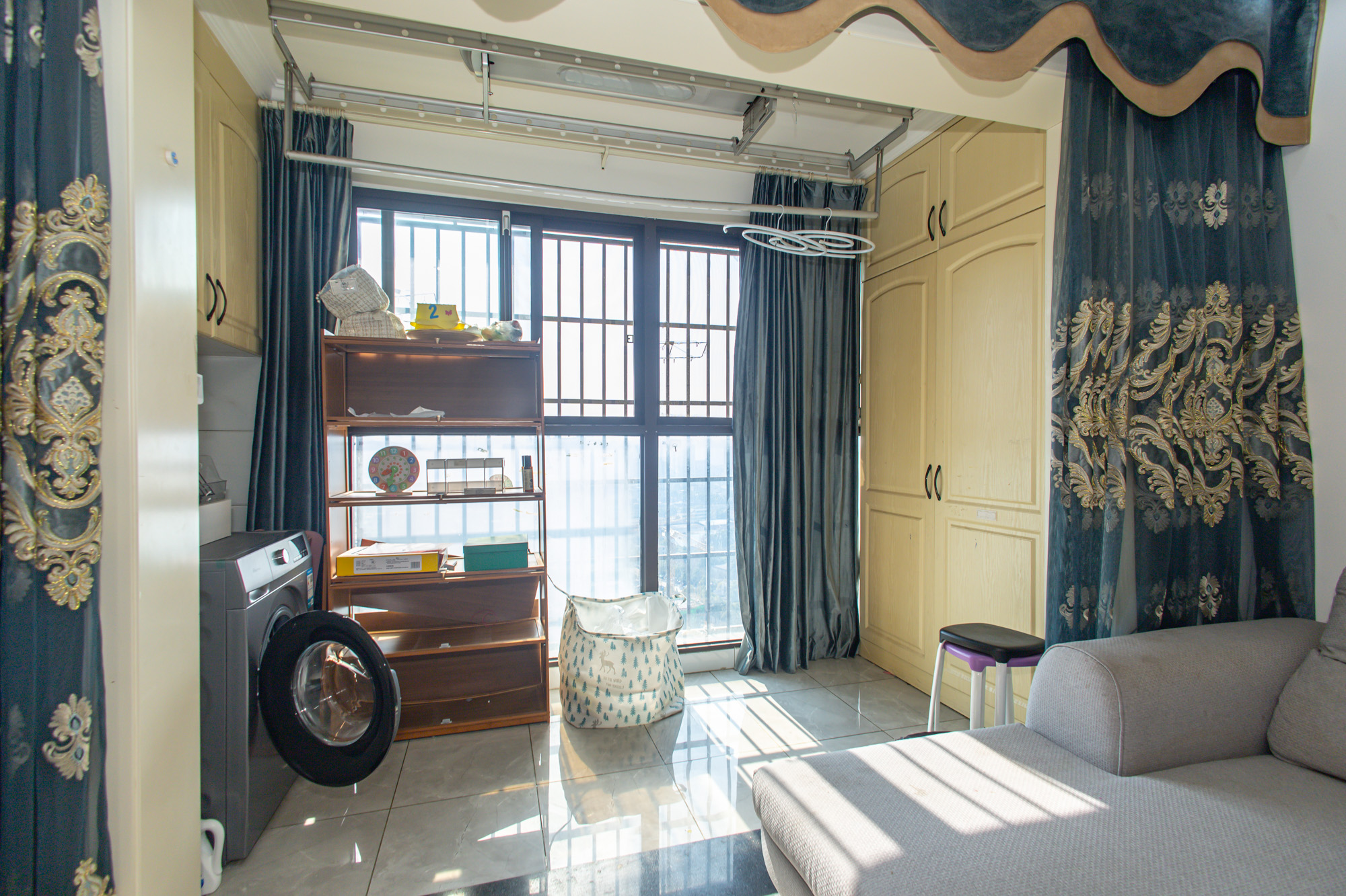 金科时代中心 3室2厅1卫 62.8万 金科时代中心 3室2厅1卫 62.8万阳台