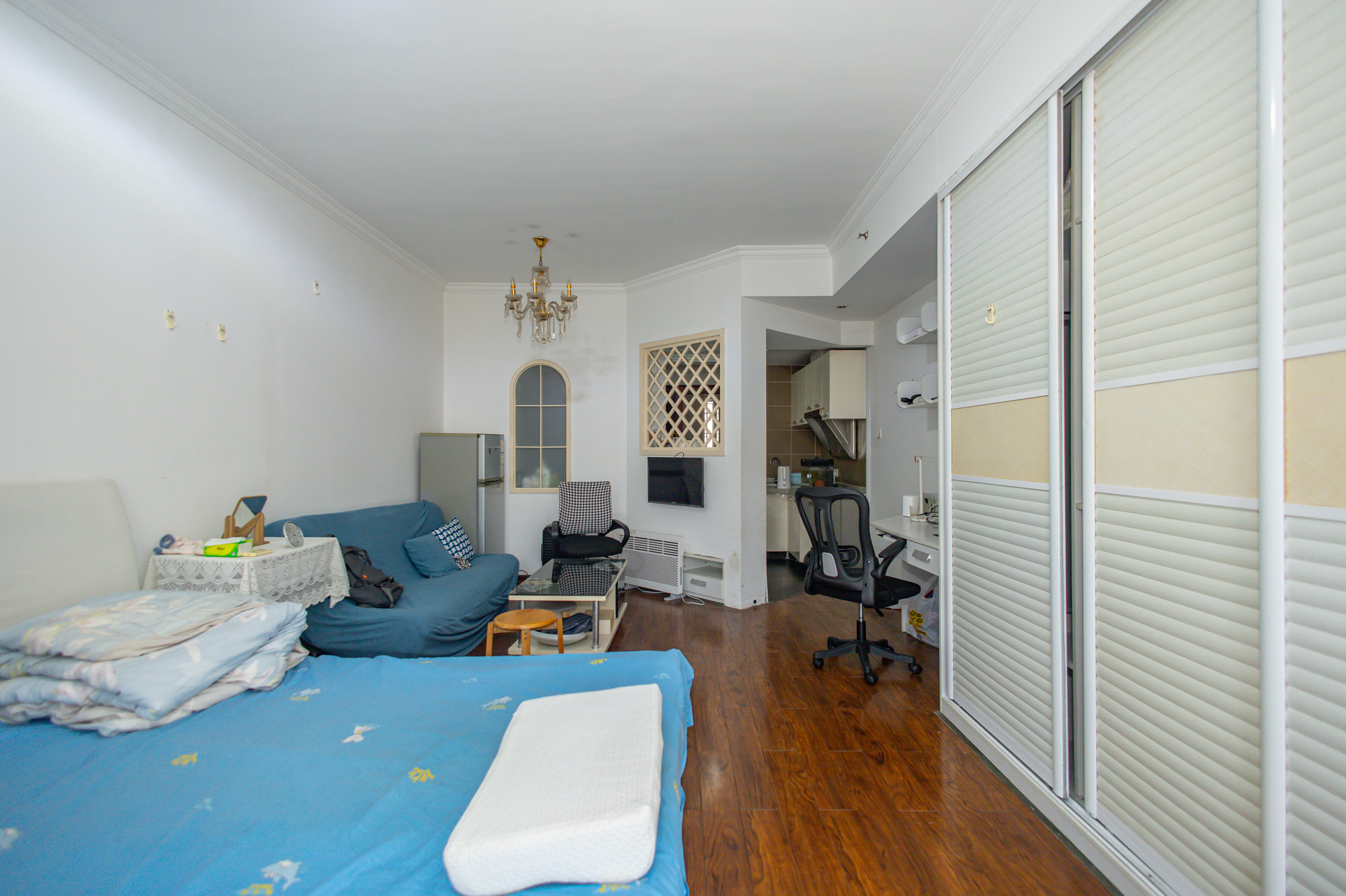 时代星城  1室1厅1卫    16.8万客厅