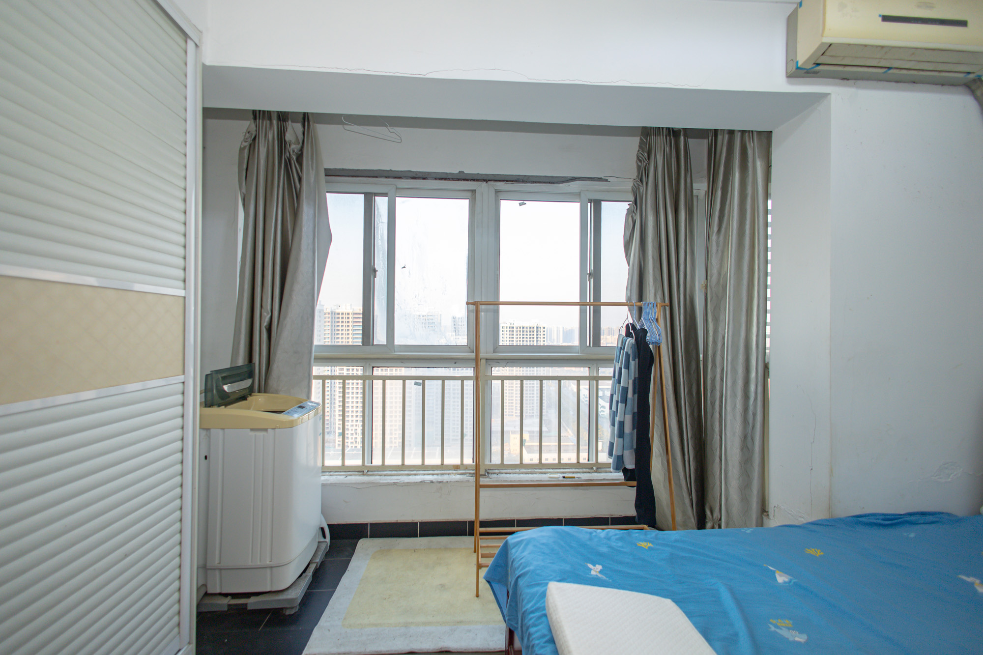 时代星城  1室1厅1卫    16.8万阳台