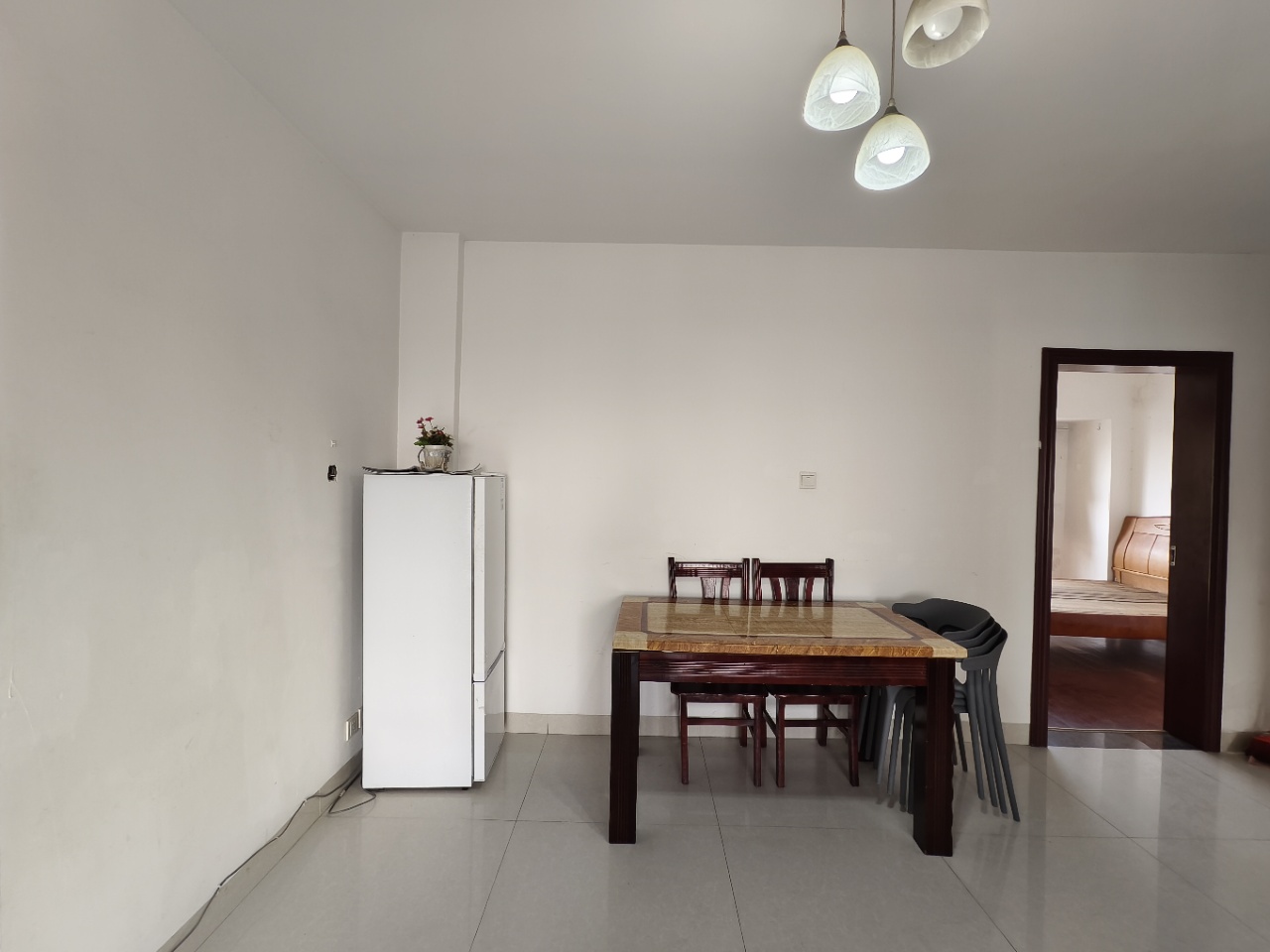 恒瑞雅园  2室1厅1卫    31.0万 恒瑞雅园  2室1厅1卫    31.0万室内图