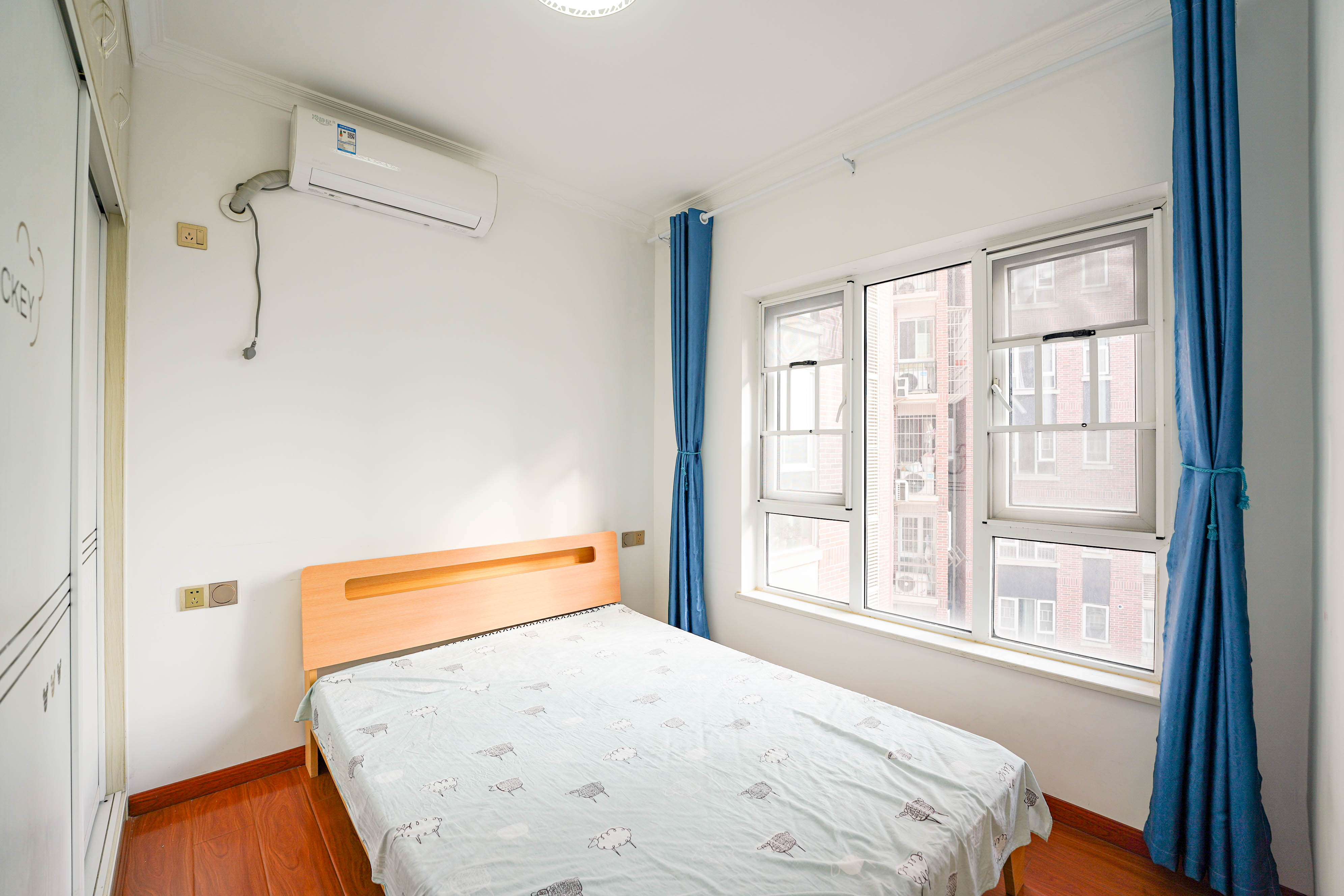 哈佛小镇(五矿哈佛小镇)  3室2厅1卫    68.0万 哈佛小镇(五矿哈佛小镇)  3室2厅1卫    68.0万卧室